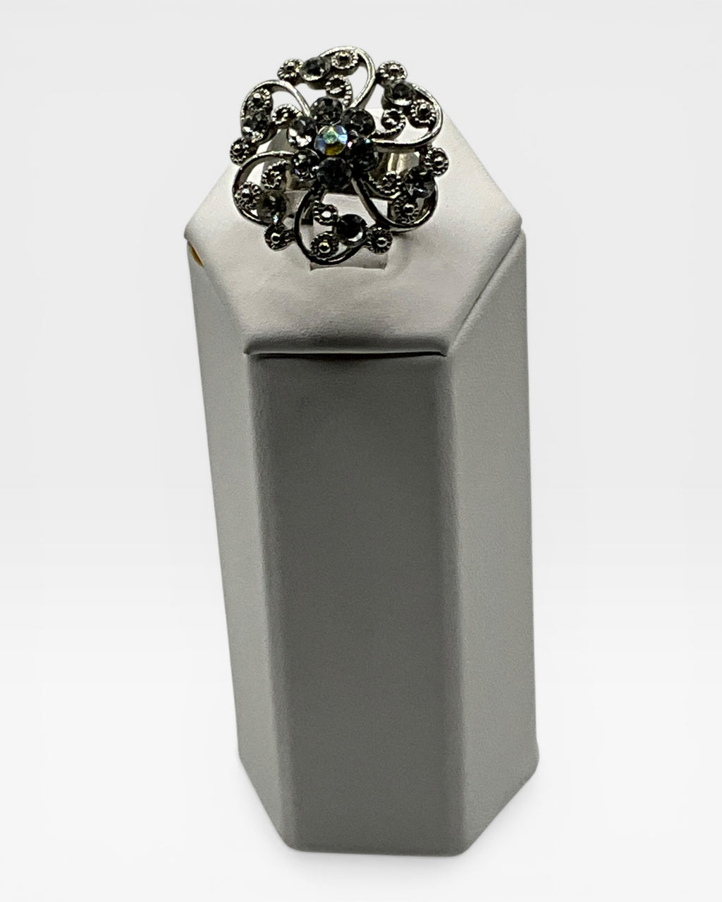 Vintage Style Crystal Filigree Ring - Estate Sale (Great Condition)