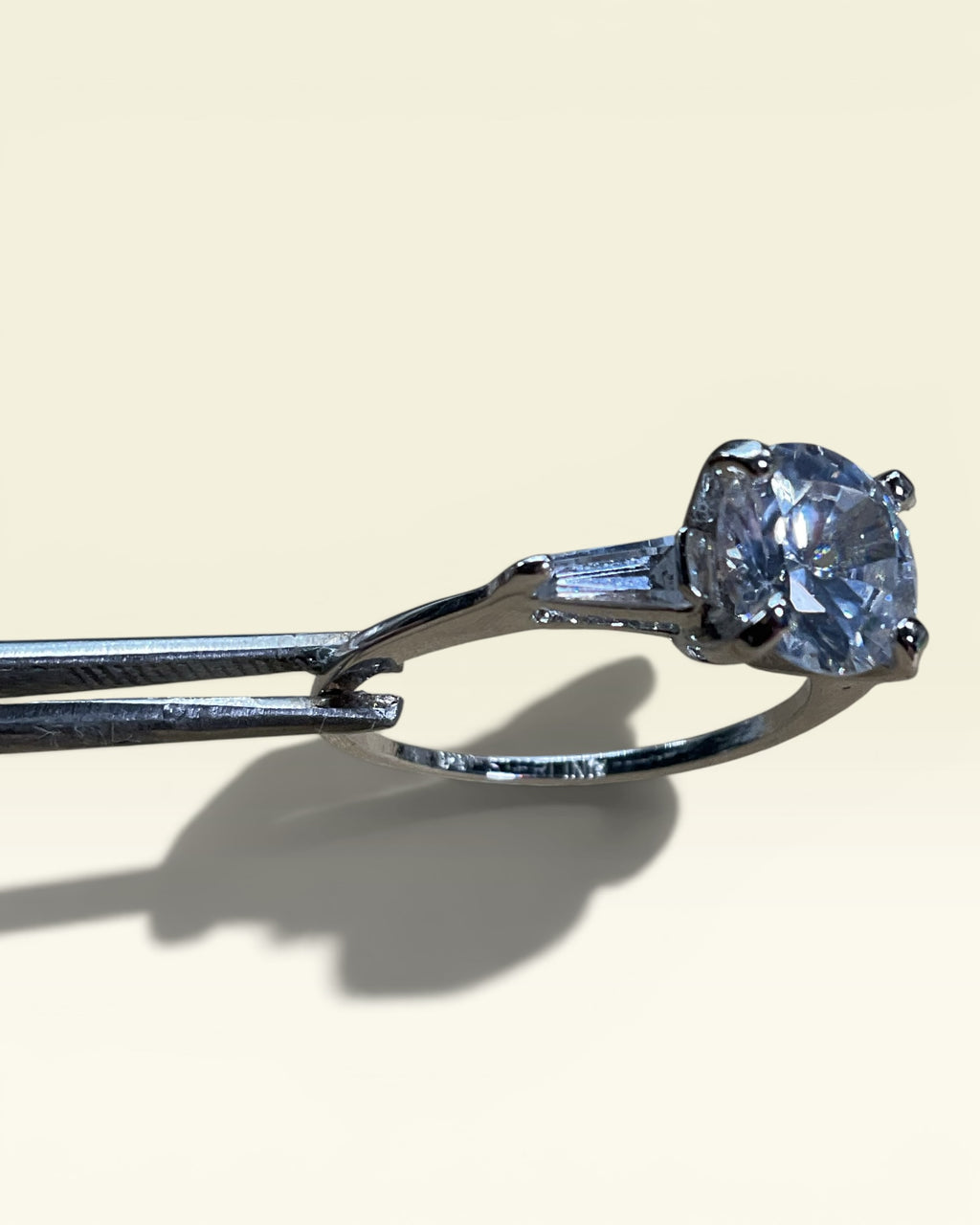 925 Sterling Silver Solitaire Ring | Round Brilliant CZ Engagement Style Ring - Estate Sale (Great Condition)