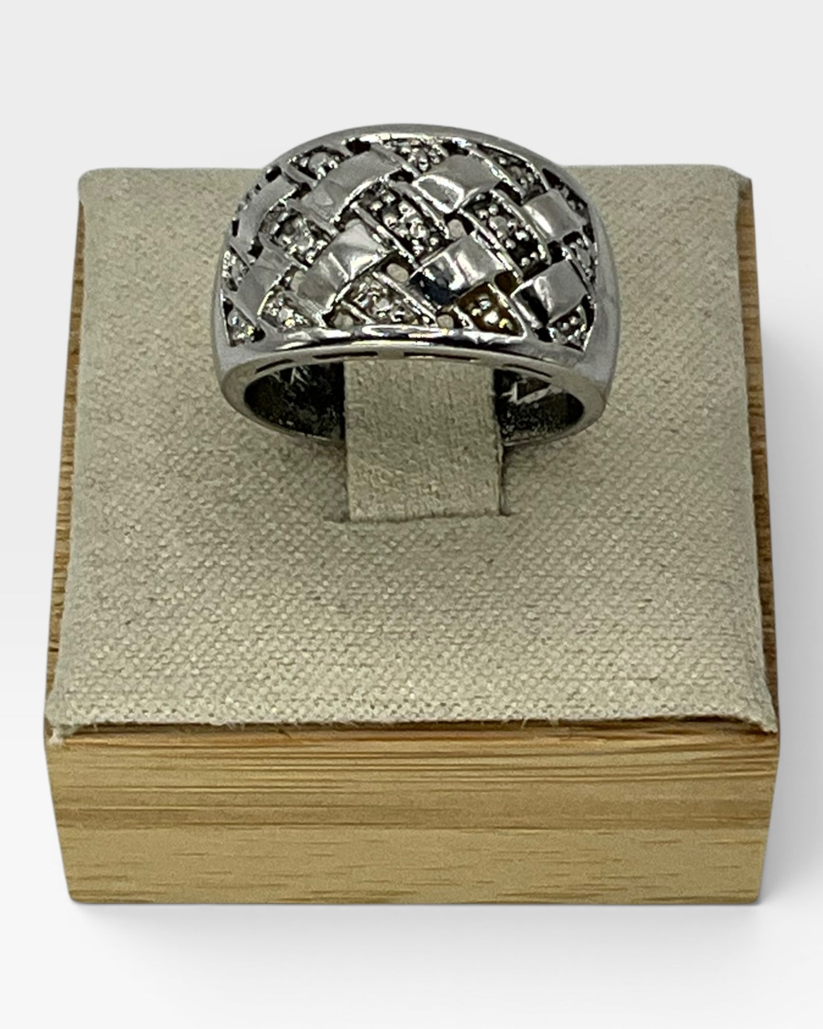 Sterling Silver with Diamonds Gemstone Ring - Estate Sale (Great Condition)