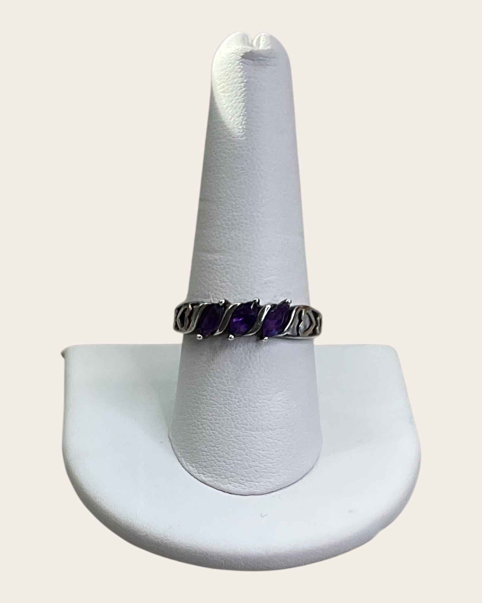 Sterling Silver Amethyst Gemstone Heart Band Ring