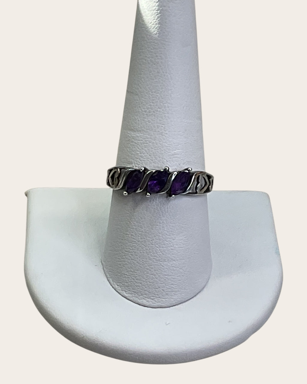 Sterling Silver Amethyst Gemstone Heart Band Ring