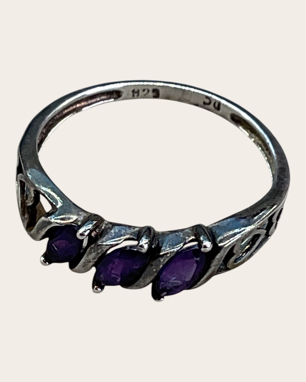 Sterling Silver Amethyst Gemstone Heart Band Ring