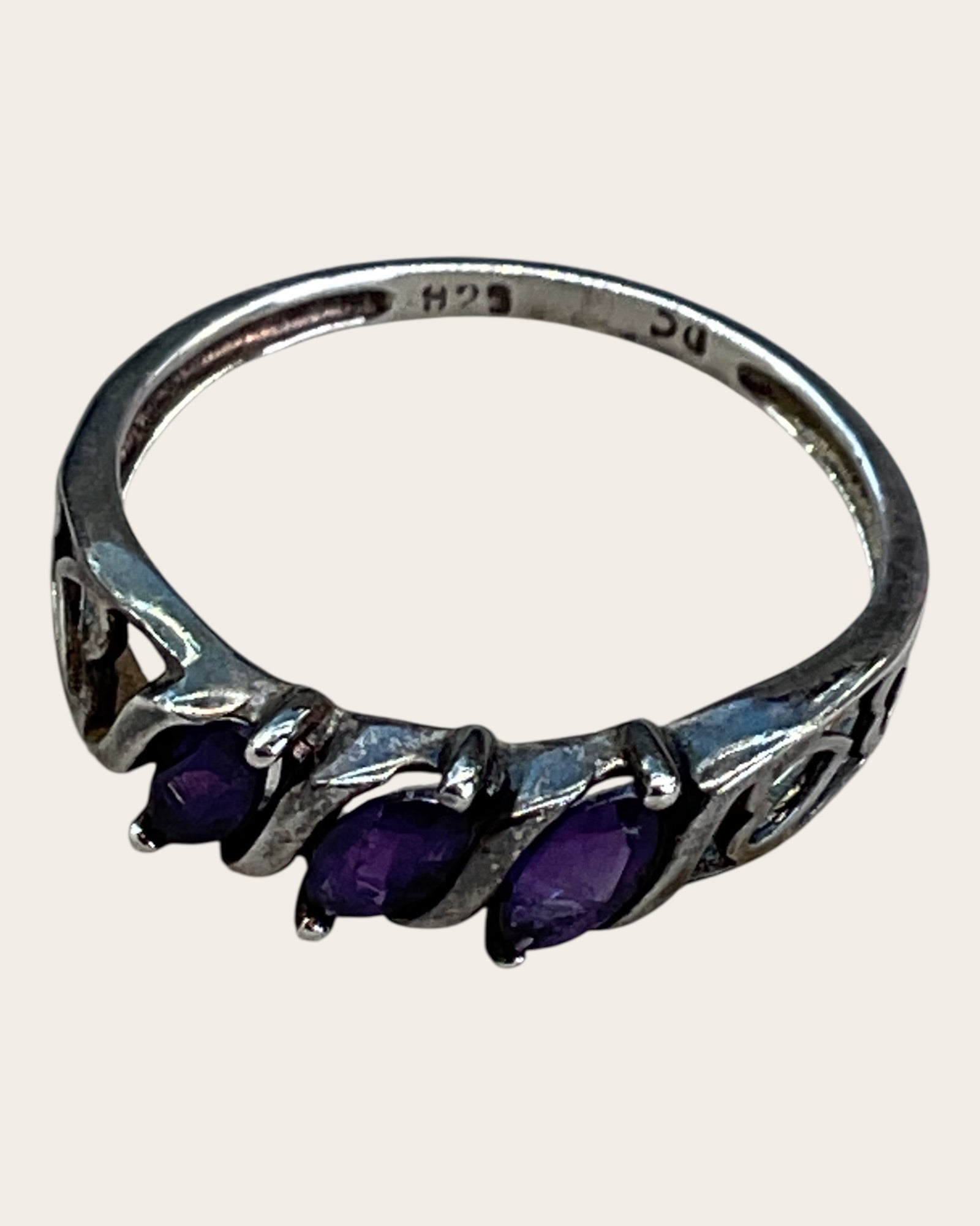 Sterling Silver Amethyst Gemstone Heart Band Ring