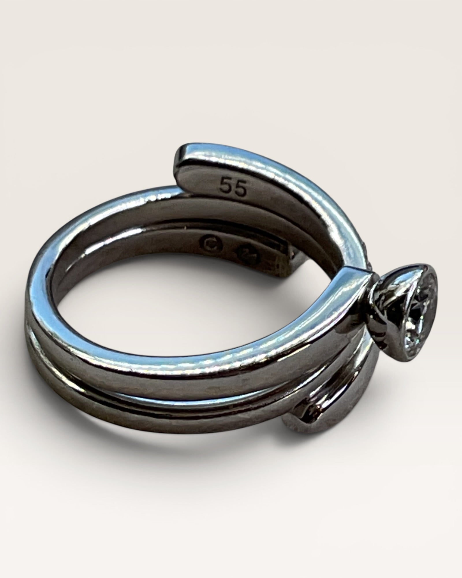 Rhodium Swarovski Hyperbola Ring - Estate Sale (Great Condition)