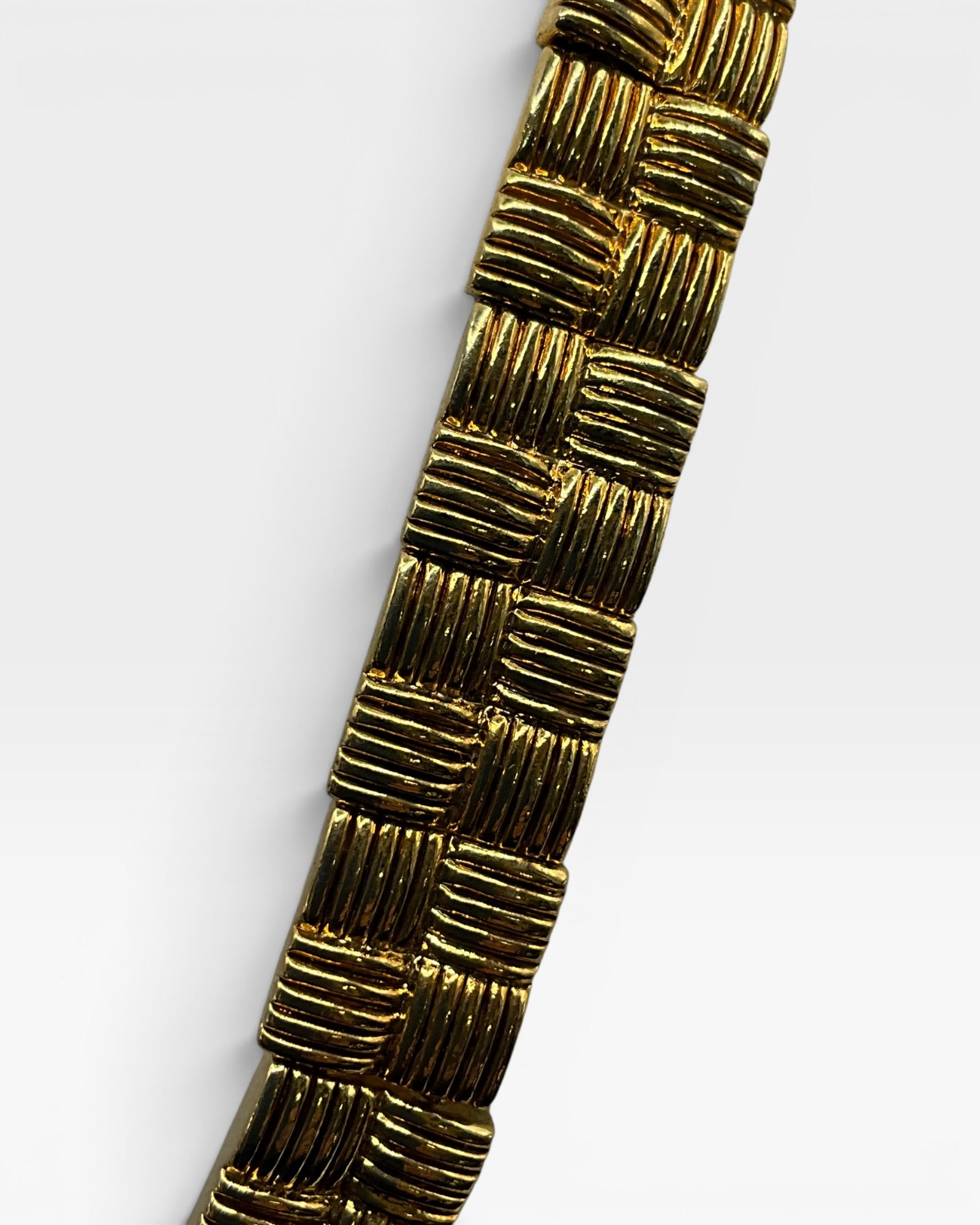 Vintage Avon Gold Tone V Shape Square Link Textured Statement Necklace