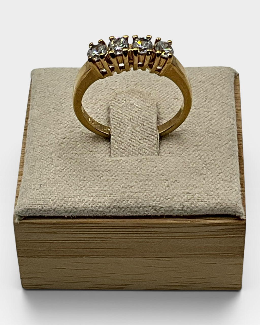 4 Stone Cubic Zirconia Ring - Estate Sale (Great Condition)