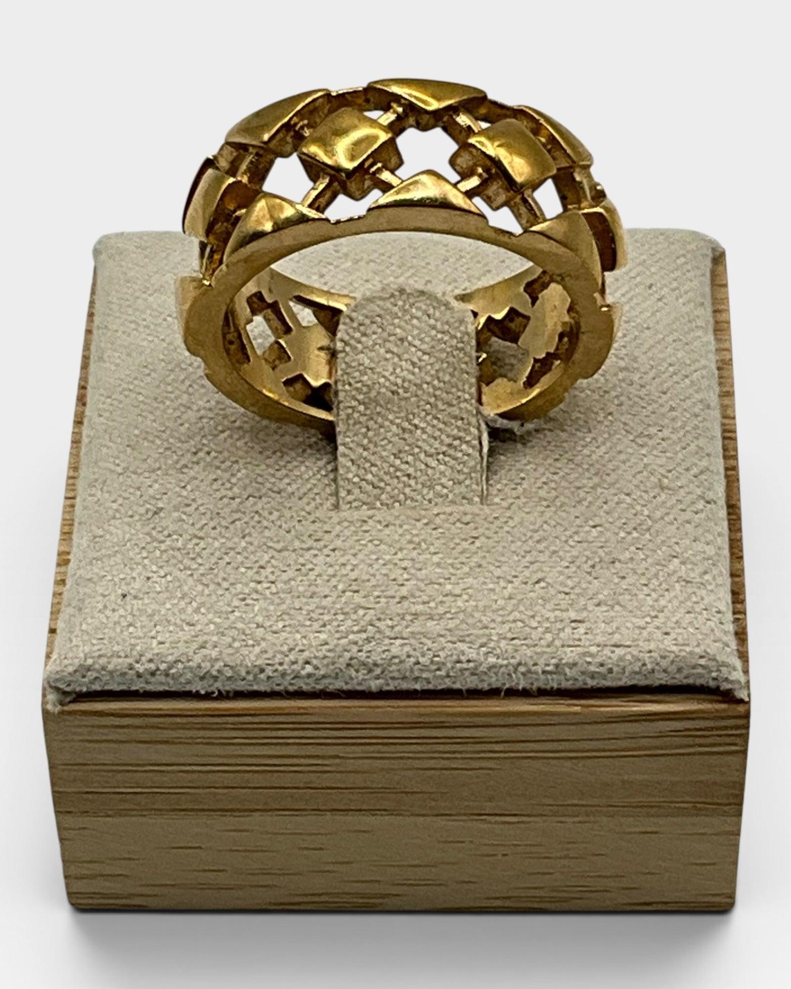 Vintage Avon 1981 Gilded Trellis Ring - Estate Sale (Great Condition)