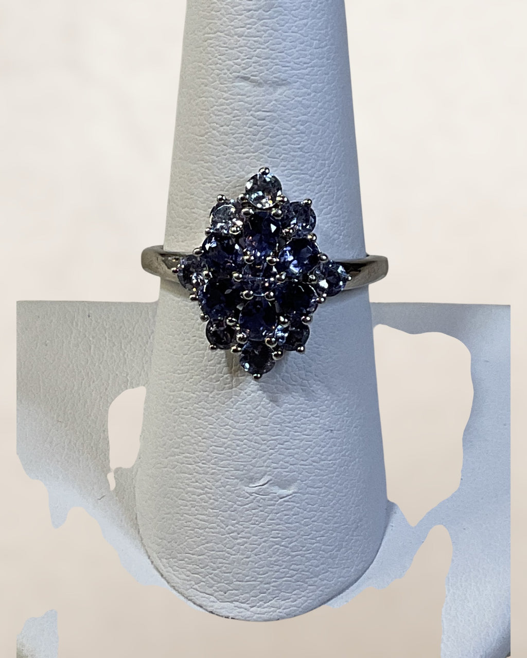 Sterling Silver Tanzanite Gemstone Ring - Estate Sale (Great Condition)