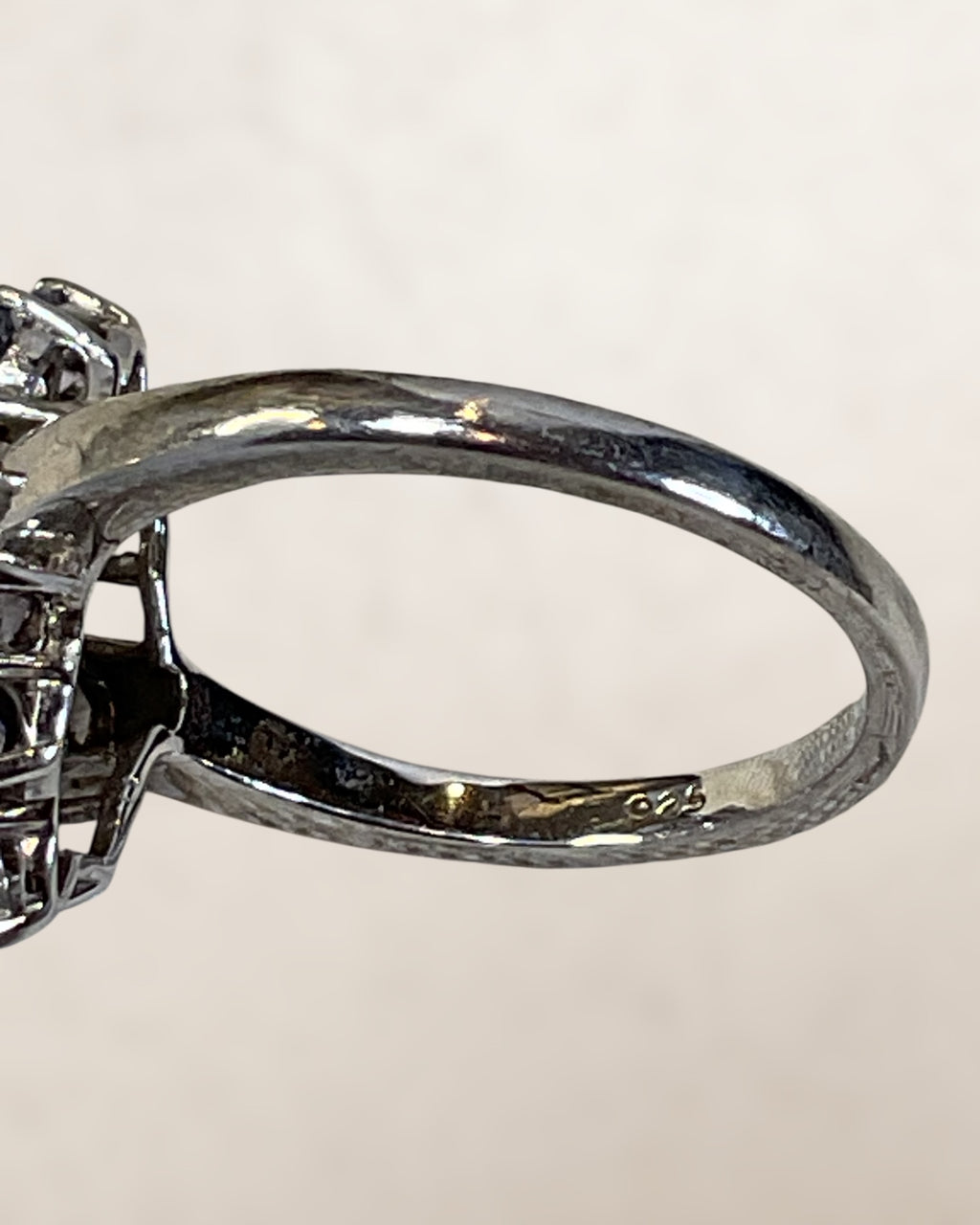 Sterling Silver Tanzanite Gemstone Ring - Estate Sale (Great Condition)