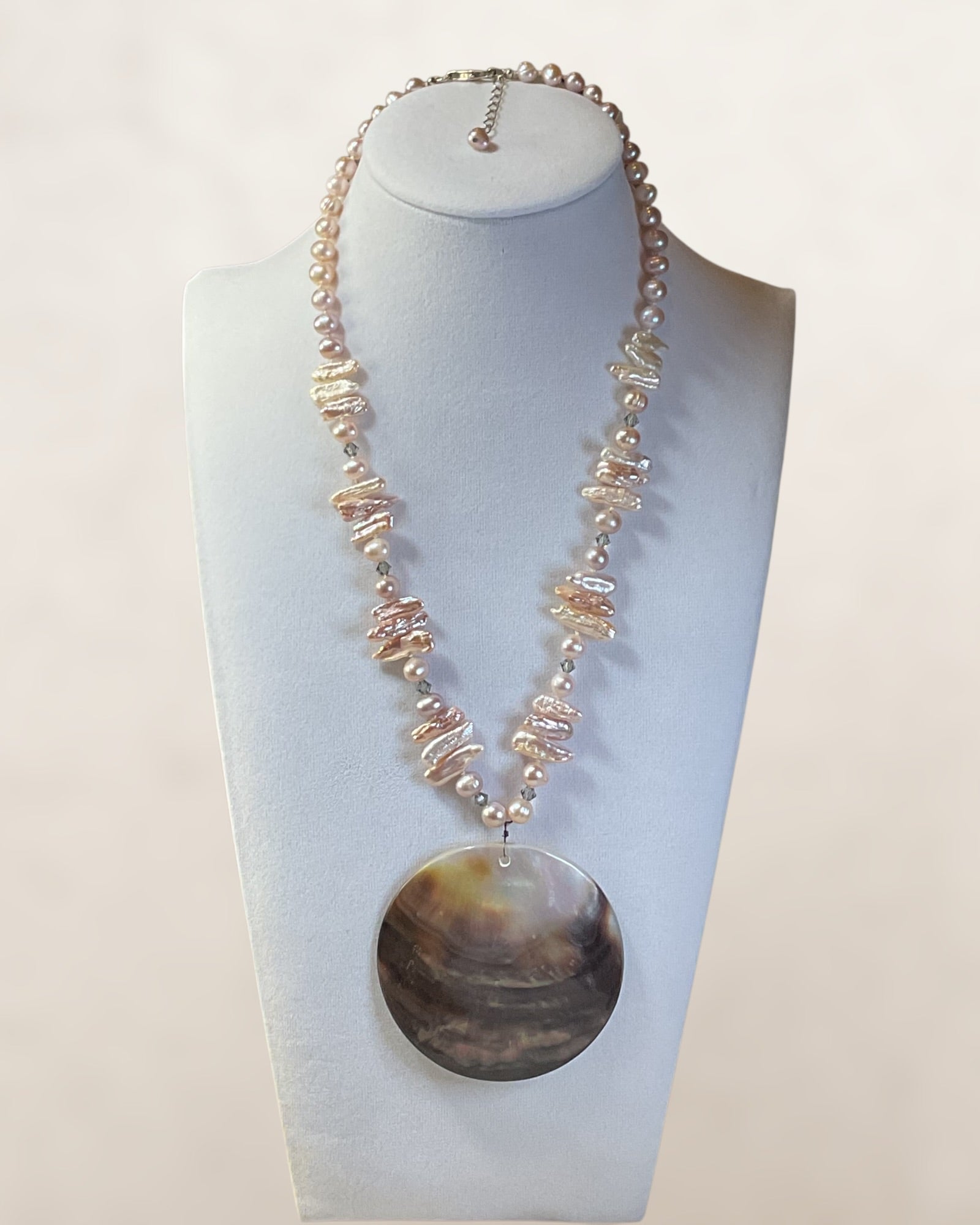 Mother of Pearl & Natural Pearl 20” +2” Extender Necklace - Estate Sale (Great Condition)