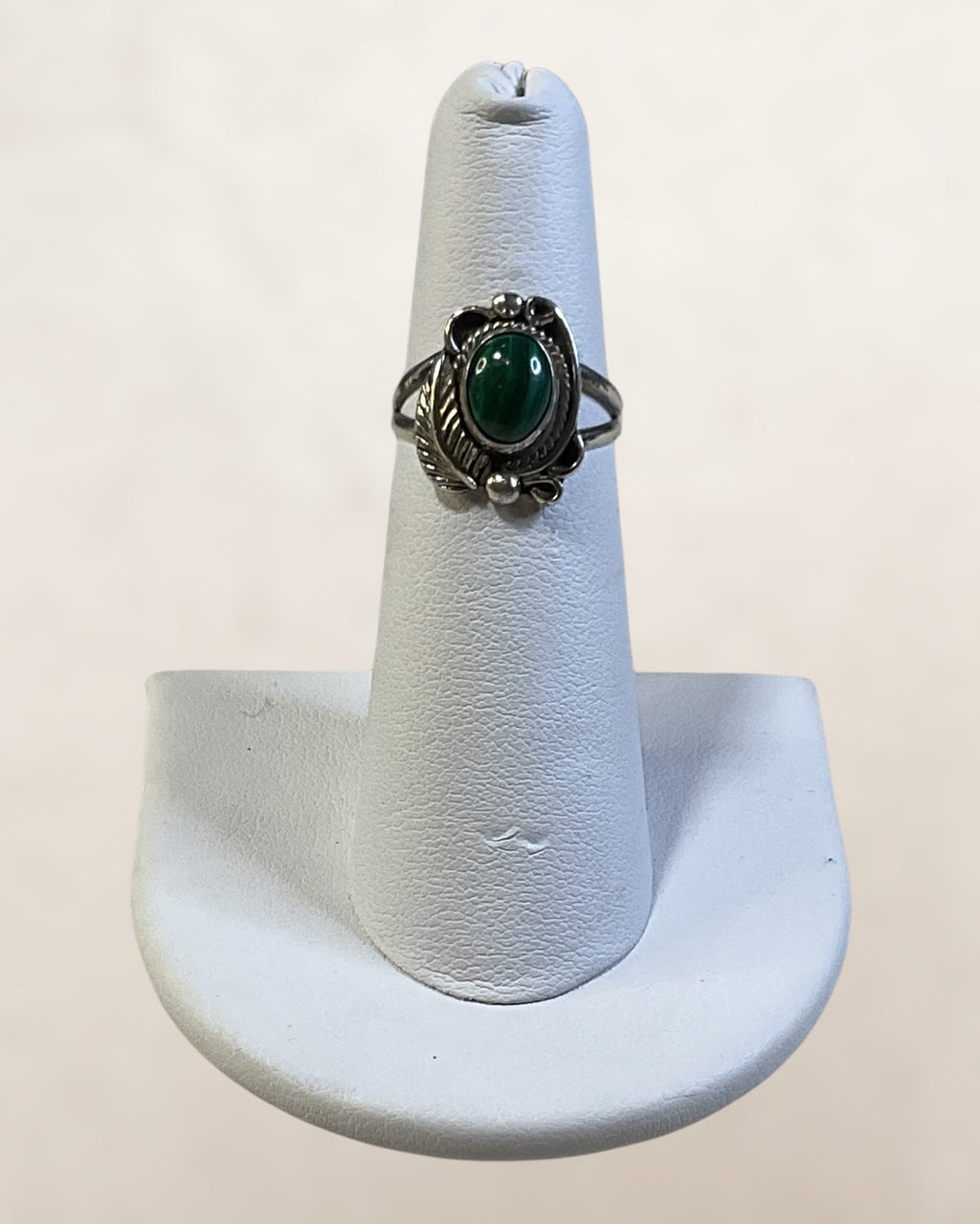 Sterling Silver Malachite Gemstone Ring size 5 - Estate Sale (Great Condition)