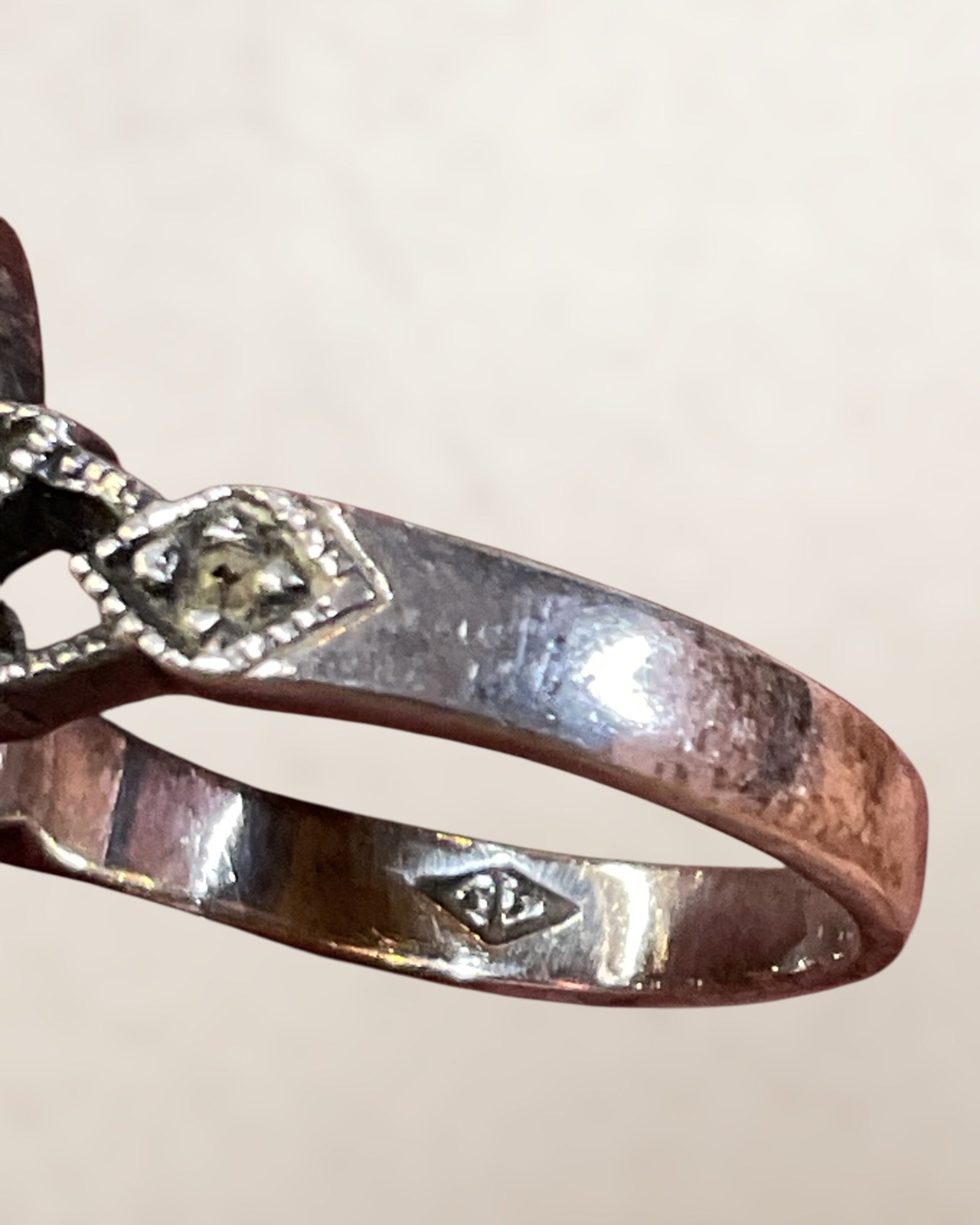Judith Jack Sterling Silver Garnet and Marcasite Gemstone Ring - Estate Sale (Great Condition)
