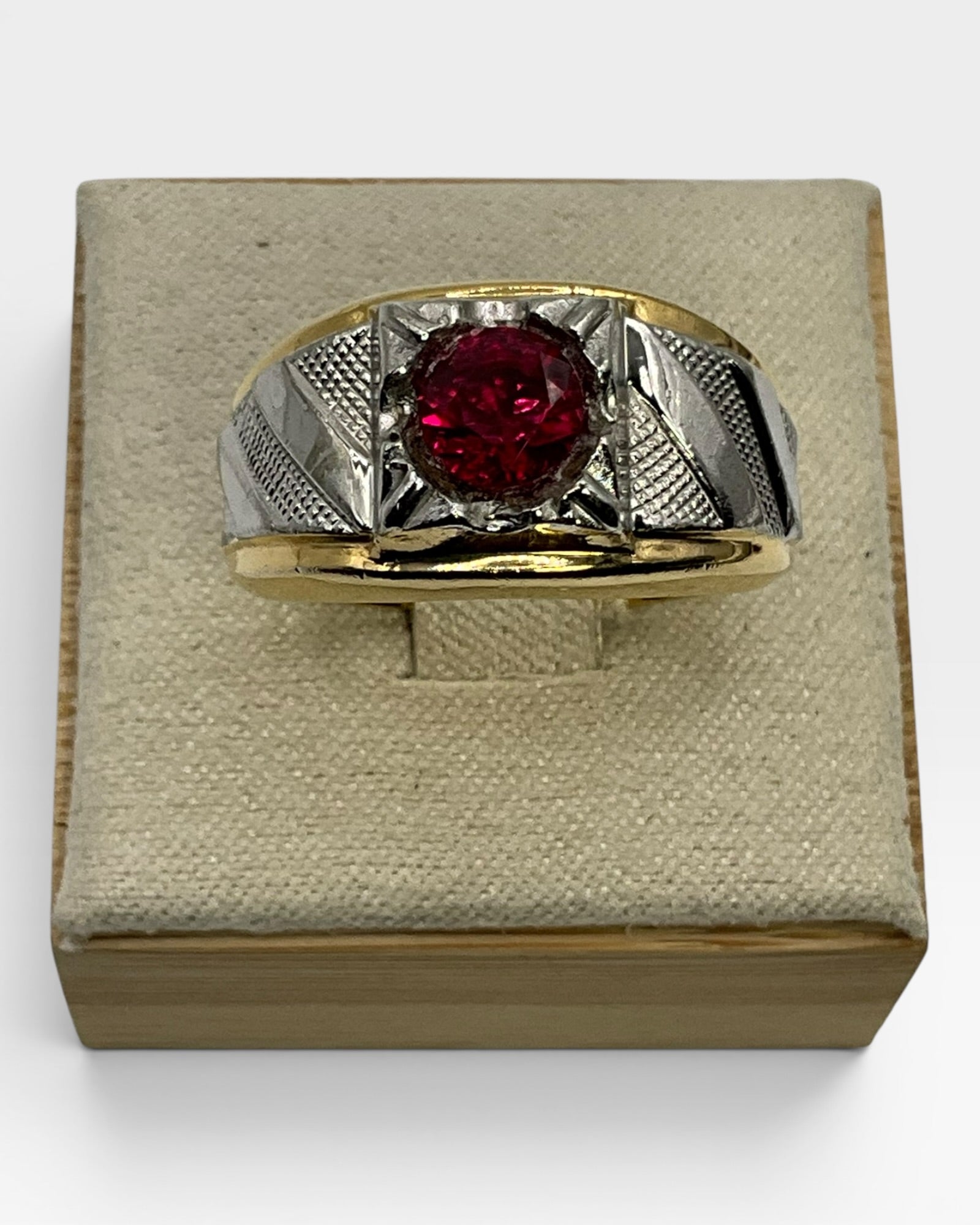 Lind Two-Tone Simulated Ruby Ring -  Estate Sale (Great Condition)