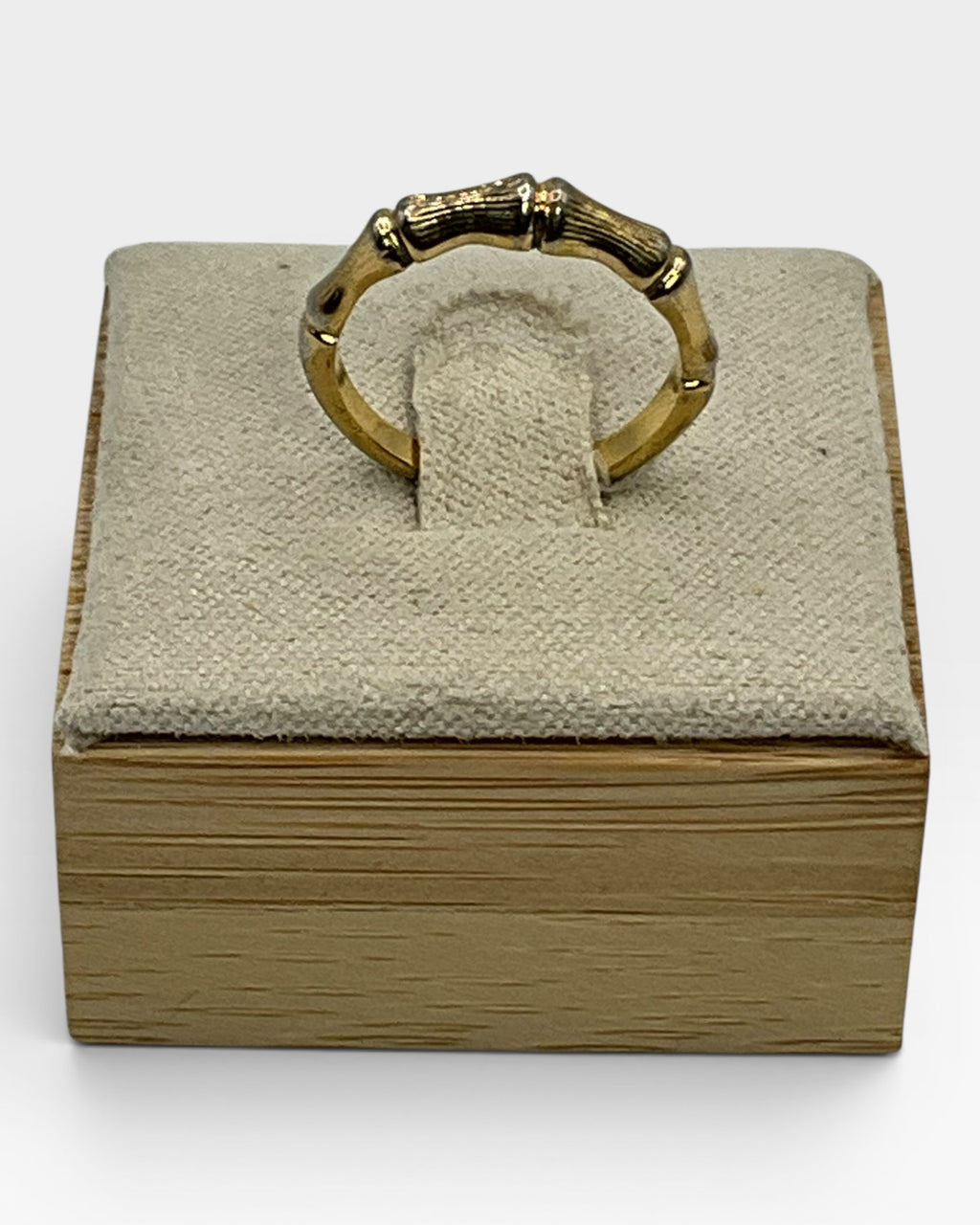 Vintage Avon Dainty Textured Bamboo Yellow Gold Toned Band Ring - Estate Sale (Great Condition)