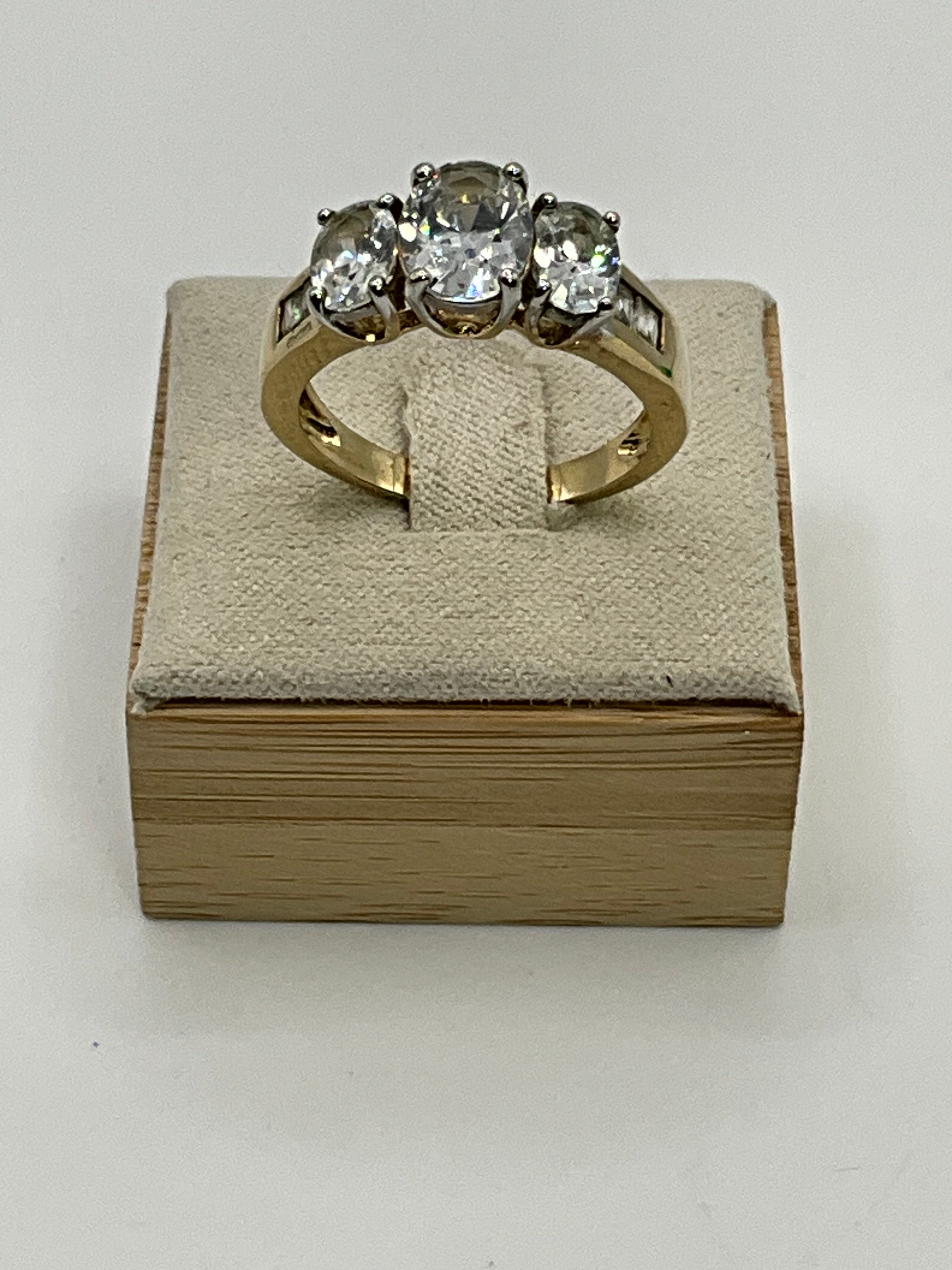 Large Three Stone Cubic Zirconia Wedding Ring - Estate Sale (Great Condition)