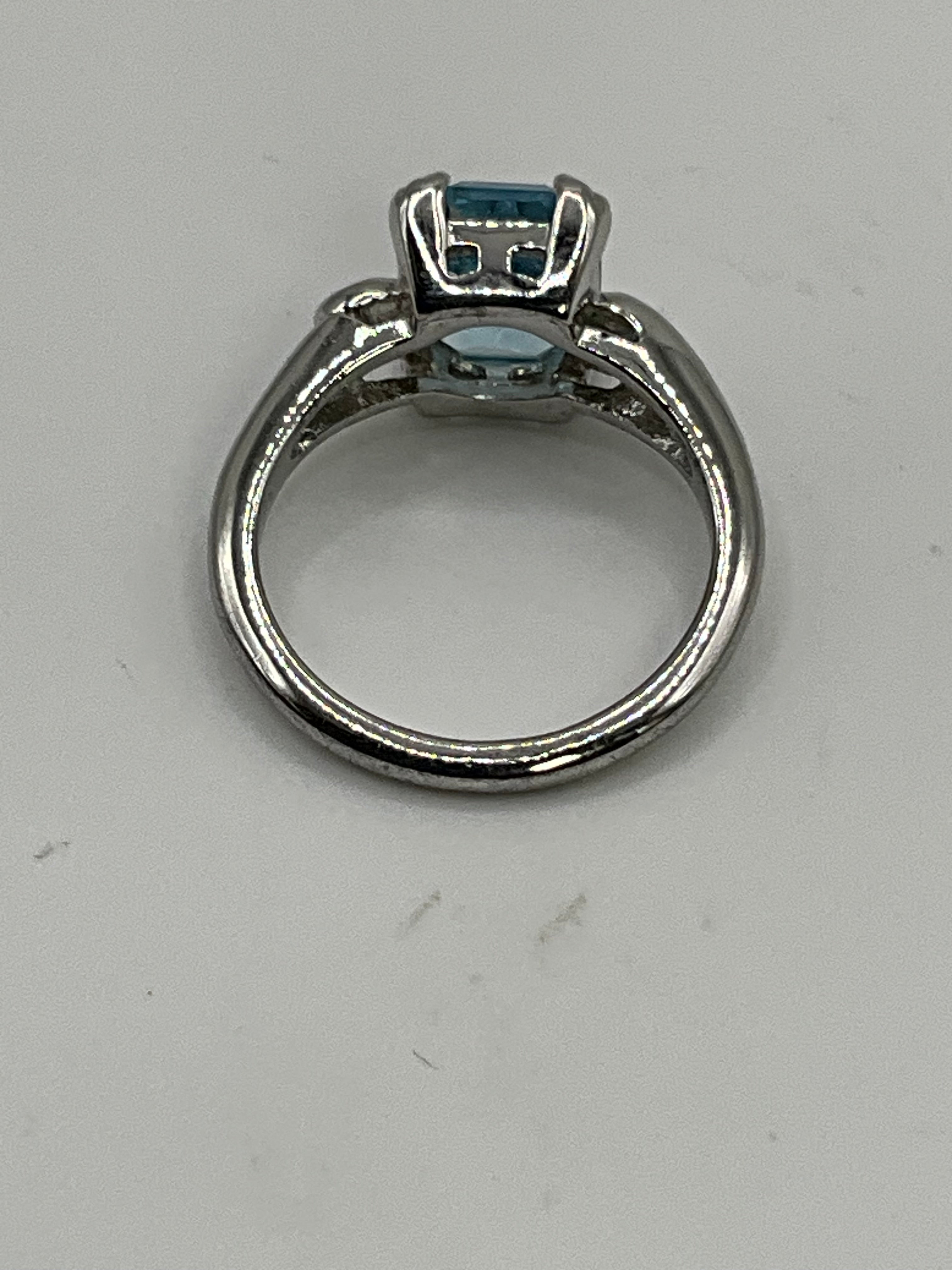 Avon Emerald-Cut Blue Stone Ring - Estate Sale (Great Condition)