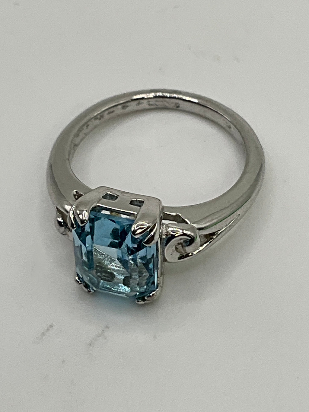 Avon Emerald-Cut Blue Stone Ring - Estate Sale (Great Condition)