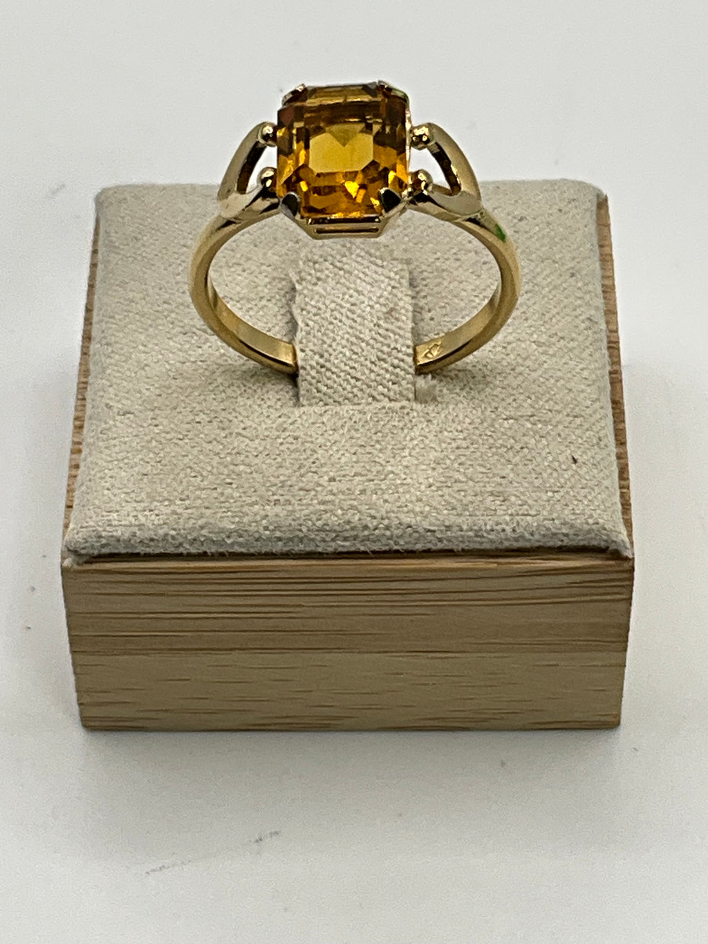 Vintage Amber Glow Statement Ring | Gold Tone Retro Design - Estate Sale (Great Condition)