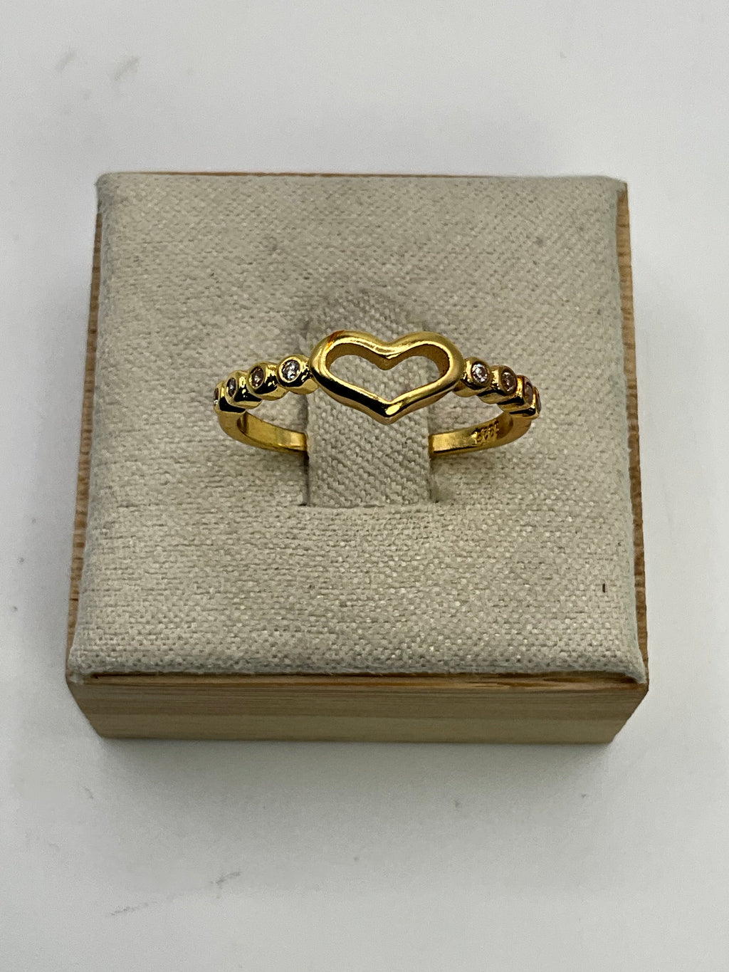 Simple Heart Shaped Ring - Estate Sale (Great Condition)