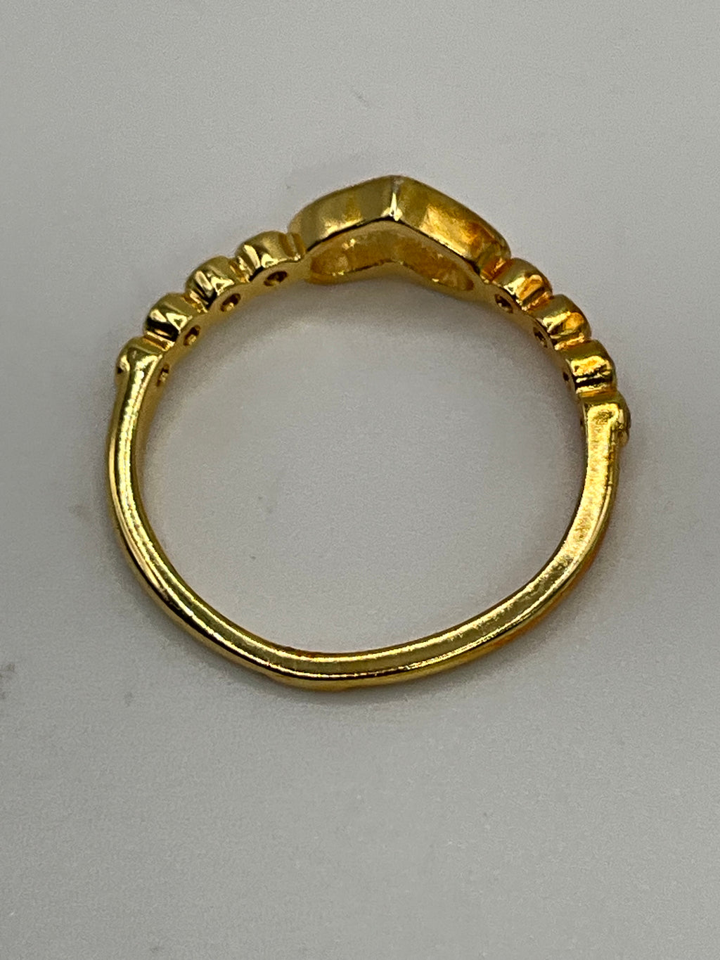 Simple Heart Shaped Ring - Estate Sale (Great Condition)