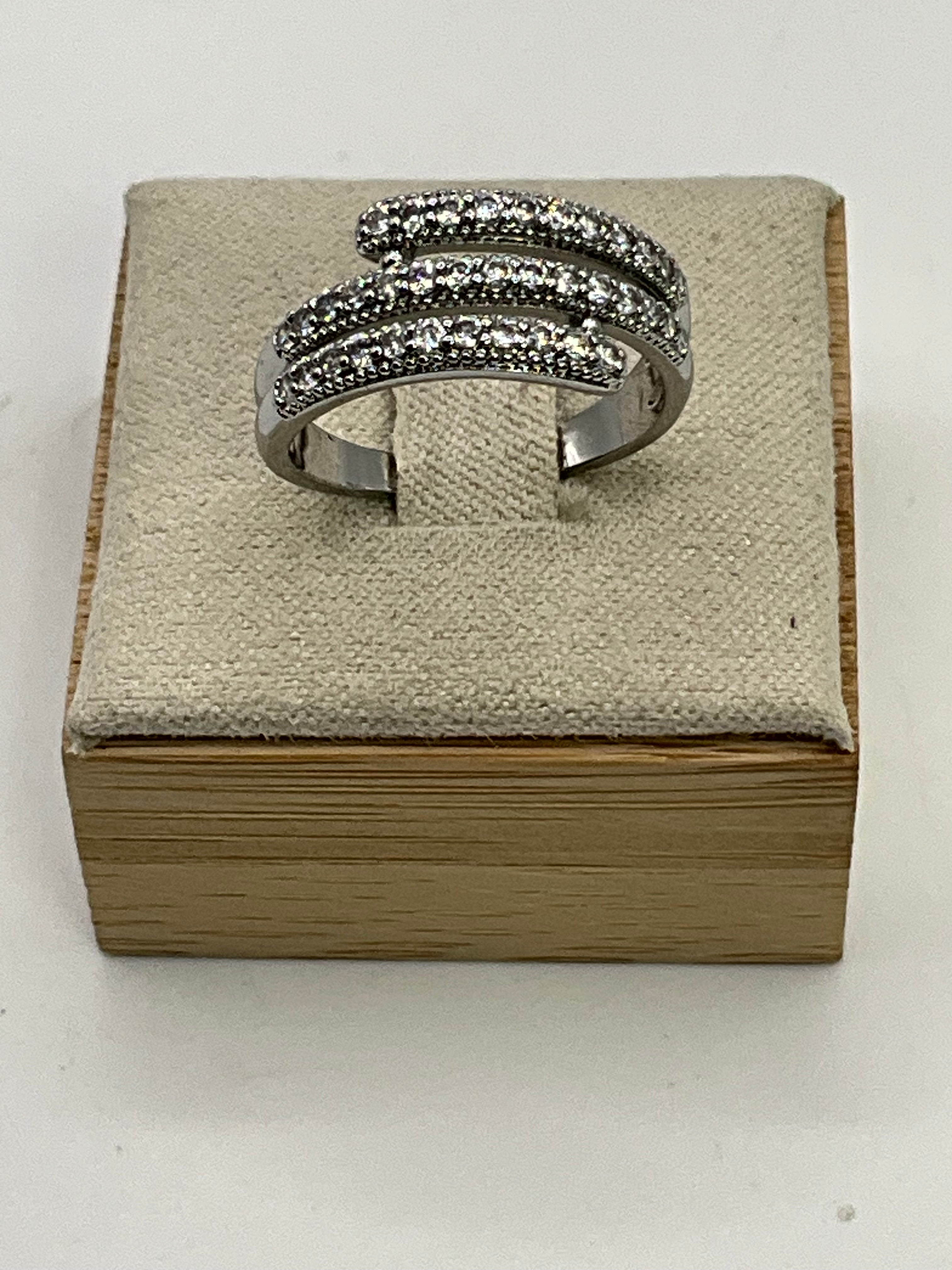 Fashion | Wrapped Ring - Estate Sale (Great Condition)