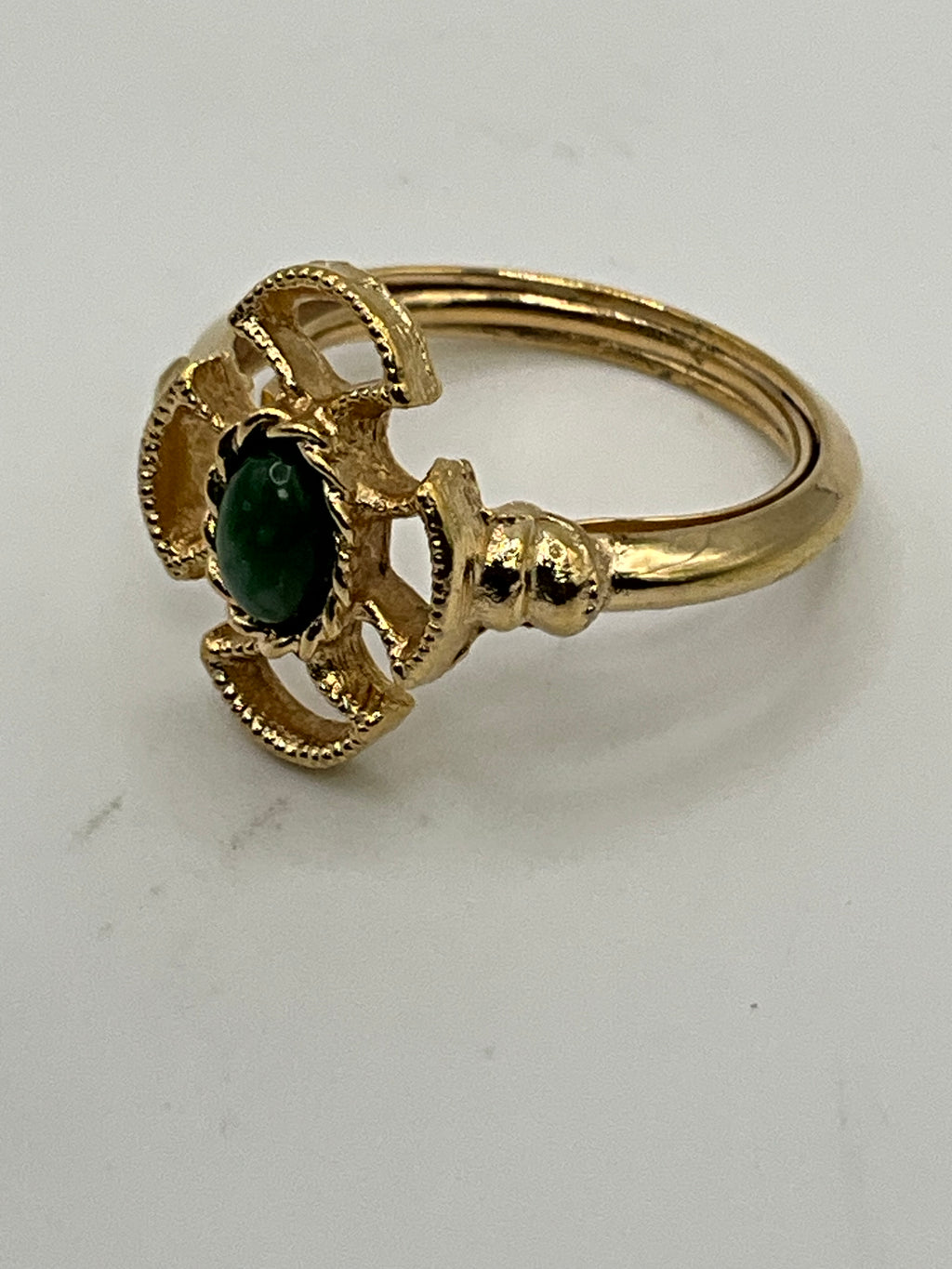 1973 Avon Baroness Ring: Gold Tone Maltese Cross Jade - Estate Sale (Great Condition)