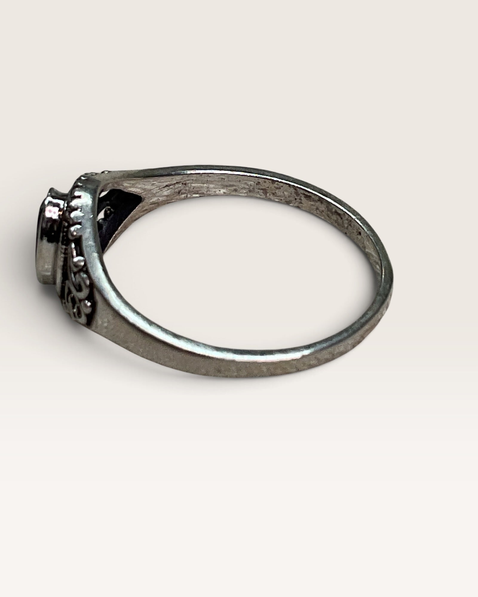 Sterling Silver Natural Amethyst Gemstone Ring
