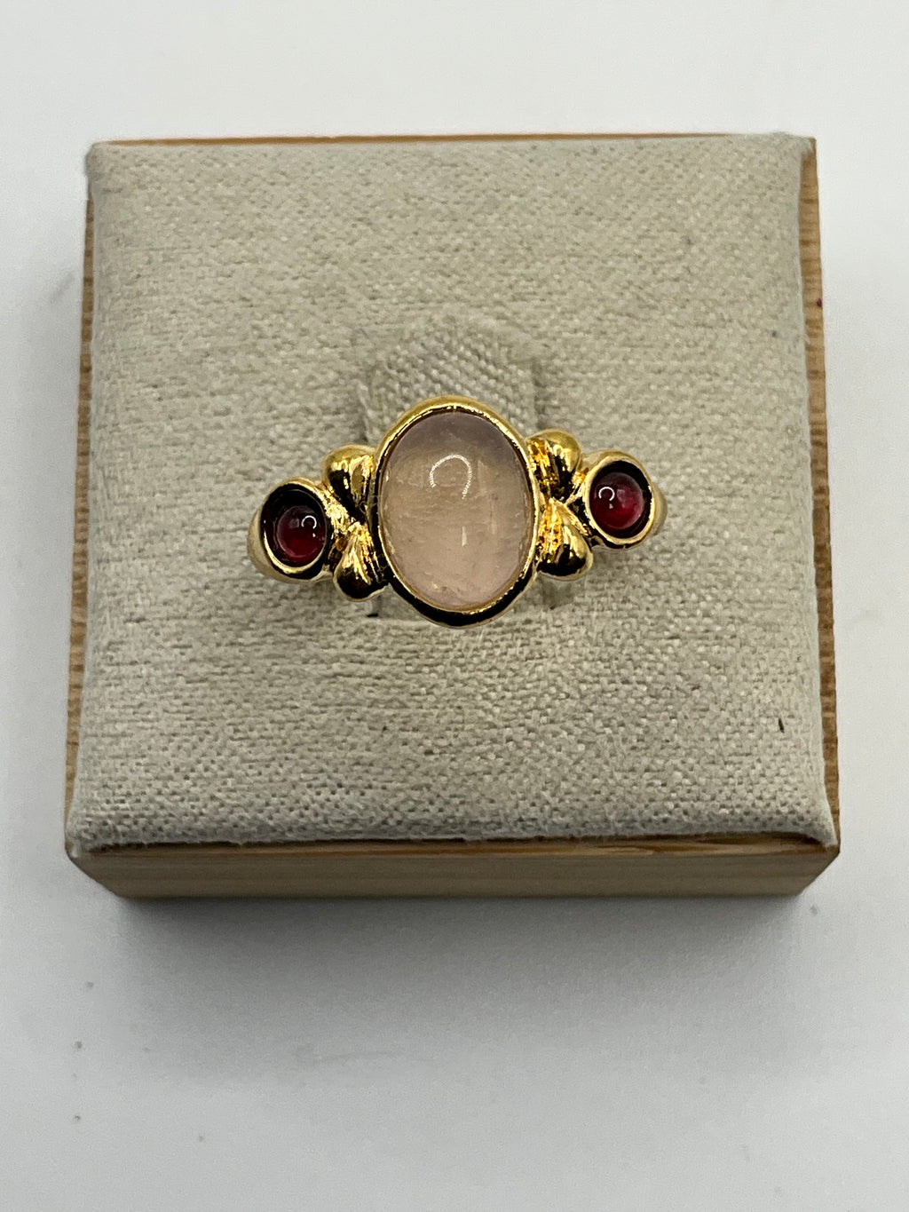 Avon Garnet & Rose Quartz Gold Tone Ring - Estate Sale (Great Condition)