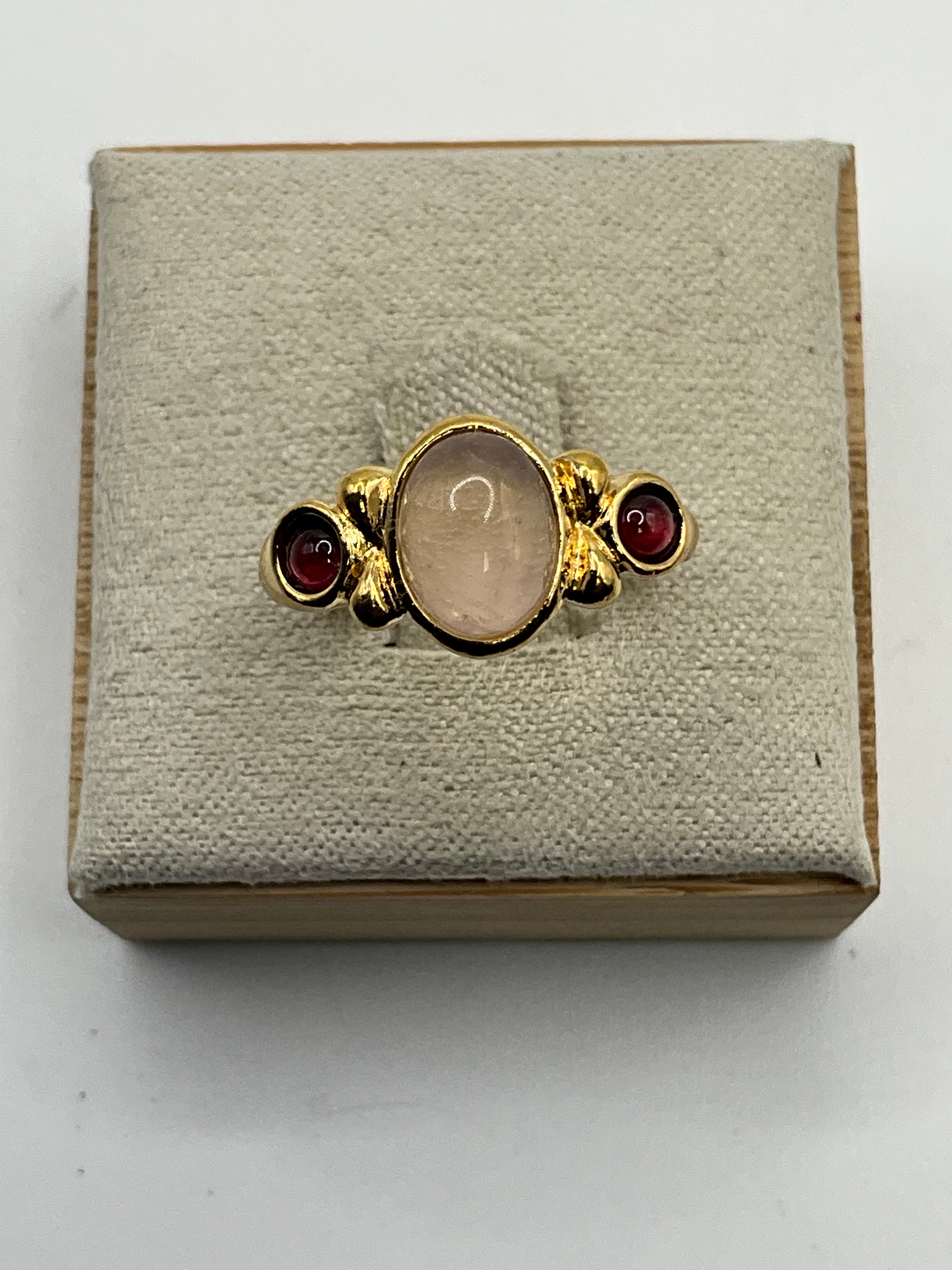 Avon Garnet & Rose Quartz Gold Tone Ring - Estate Sale (Great Condition)