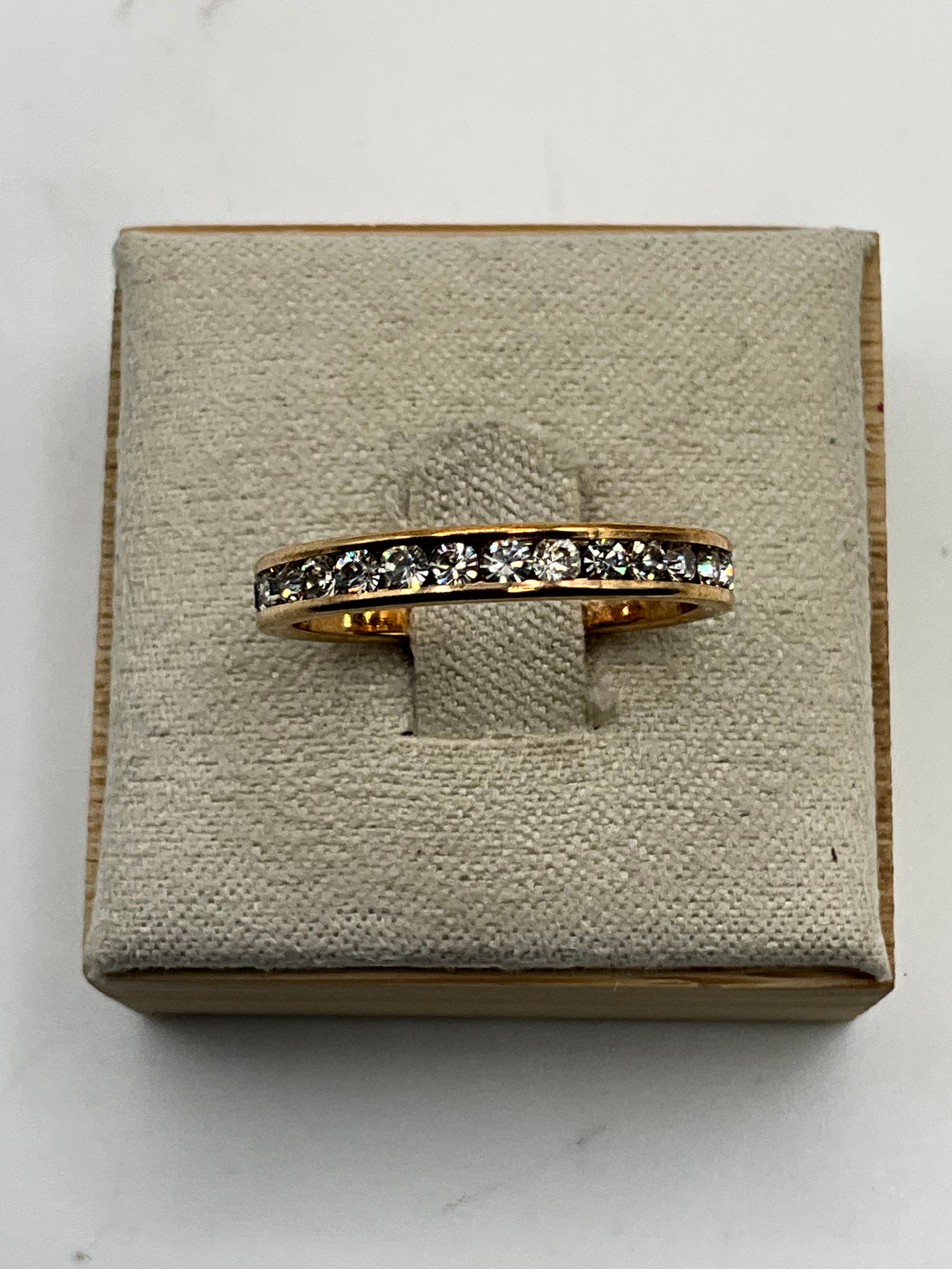 Avon Gold-tone And Pave CZ Ring Band  - Estate Sale (Great Condition)