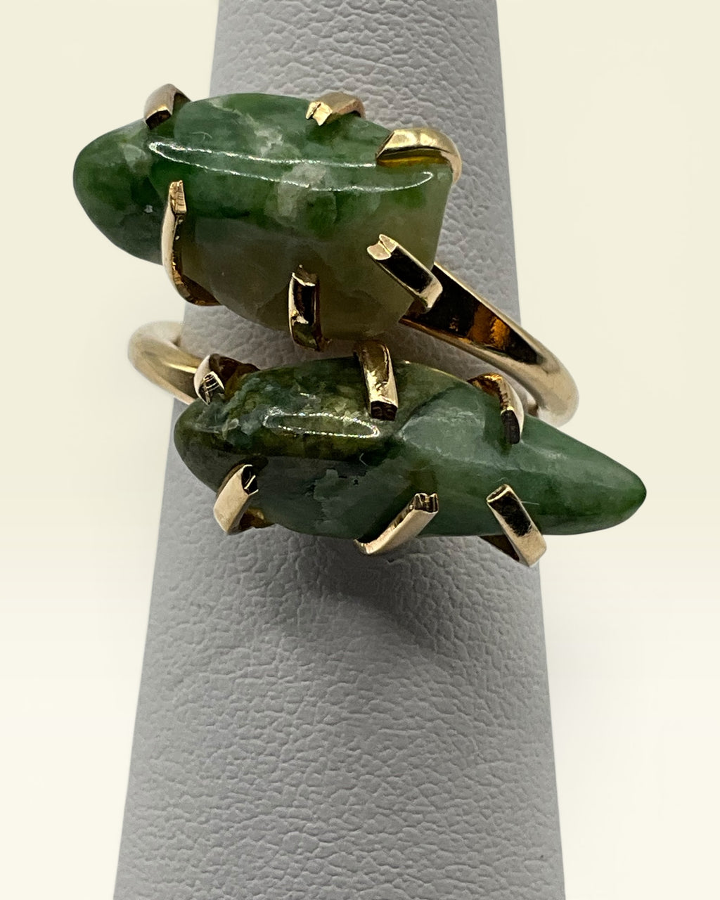 Sarah Coventry "Canada" Green Jasper Stone Bypass Ring - Estate Sale (Great Condition)