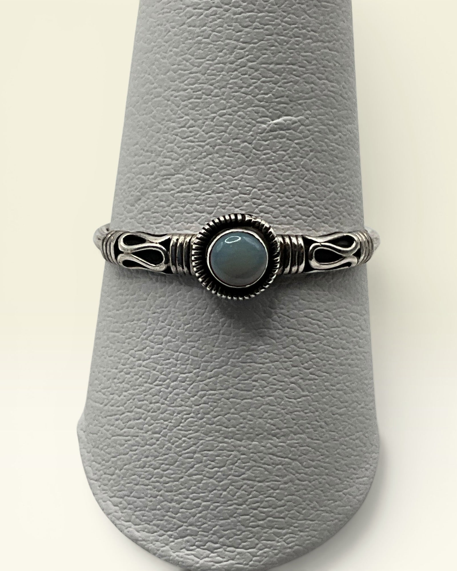Vintage Style 925 Opal Cabochon Ring - Estate Sale (Great Condition)