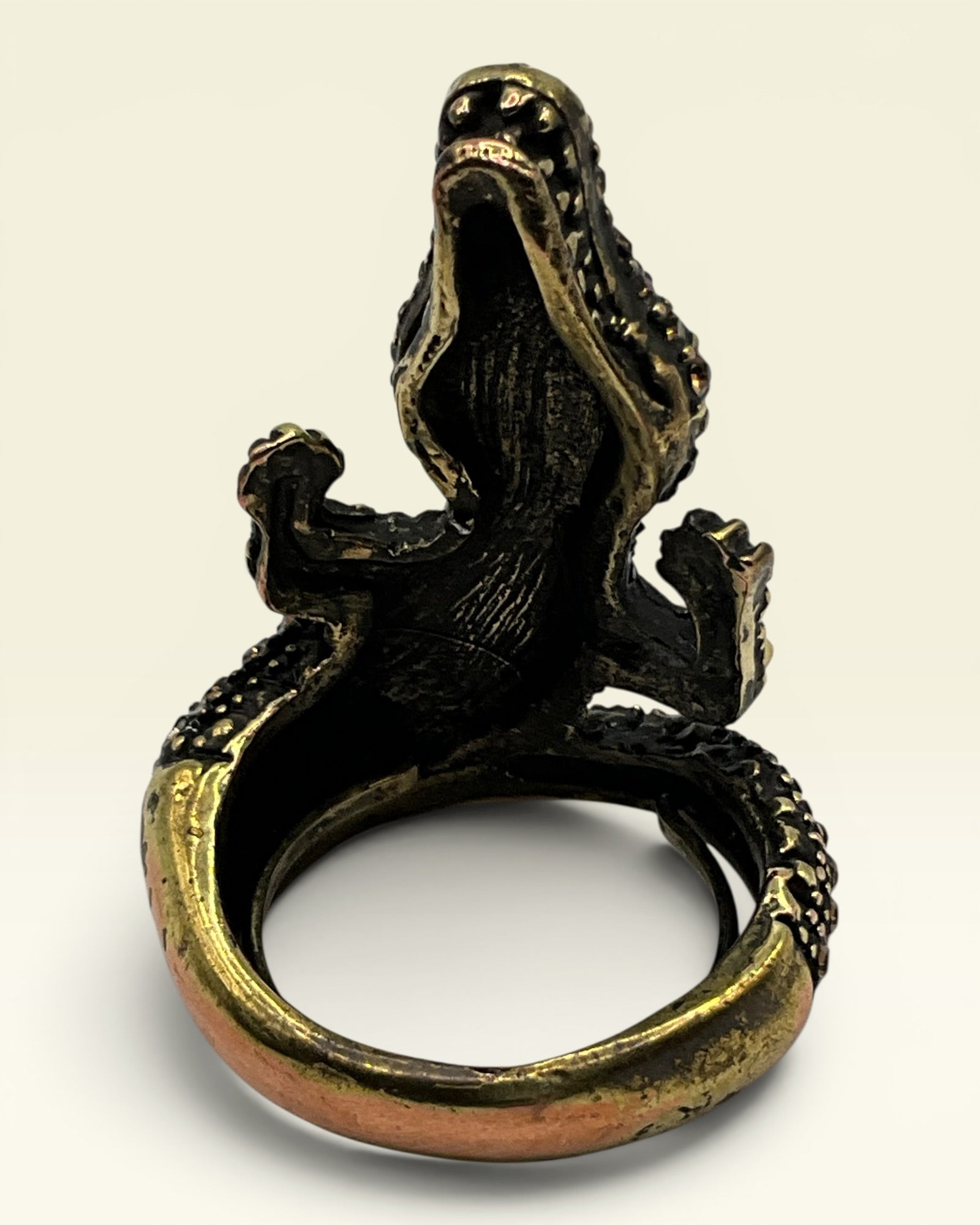 Unsigned Avon Gunmetal Crocodile Wrap Ring – Pavé Crystal Alligator Statement Ring - Estate Sale (Great Condition)