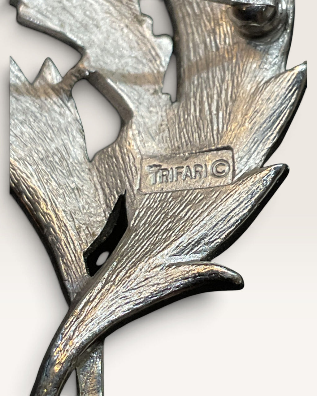 Vintage Silver Tone Trifari Brooch - Pre-Loved