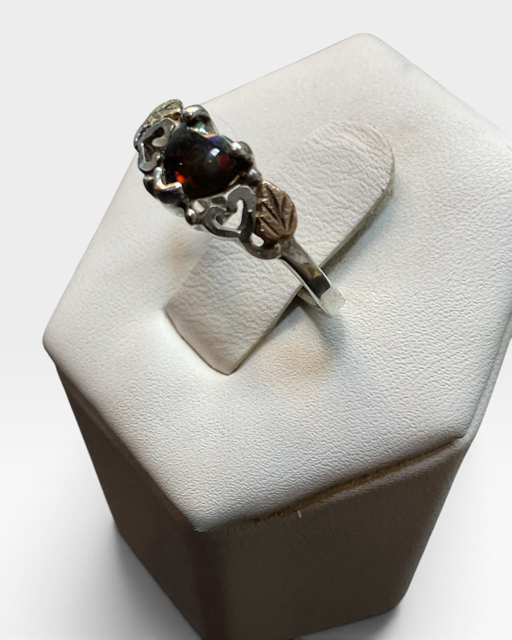 Sterling Silver Black Hills Gold Opal Gemstone Ring - Pre-Loved