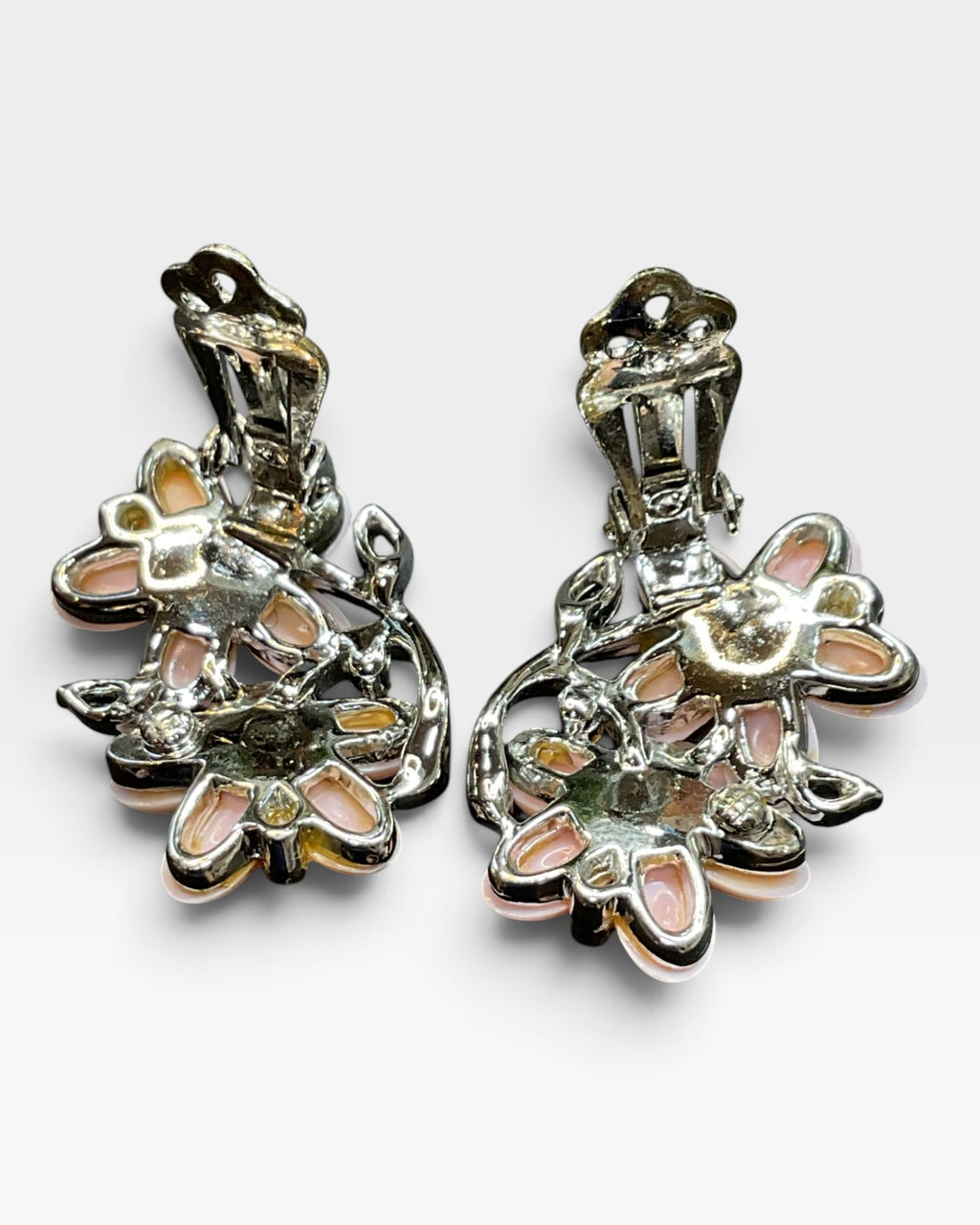 Vintage Lisner Silver Tone Pink Flower Clip On Earrings - Pre-Loved