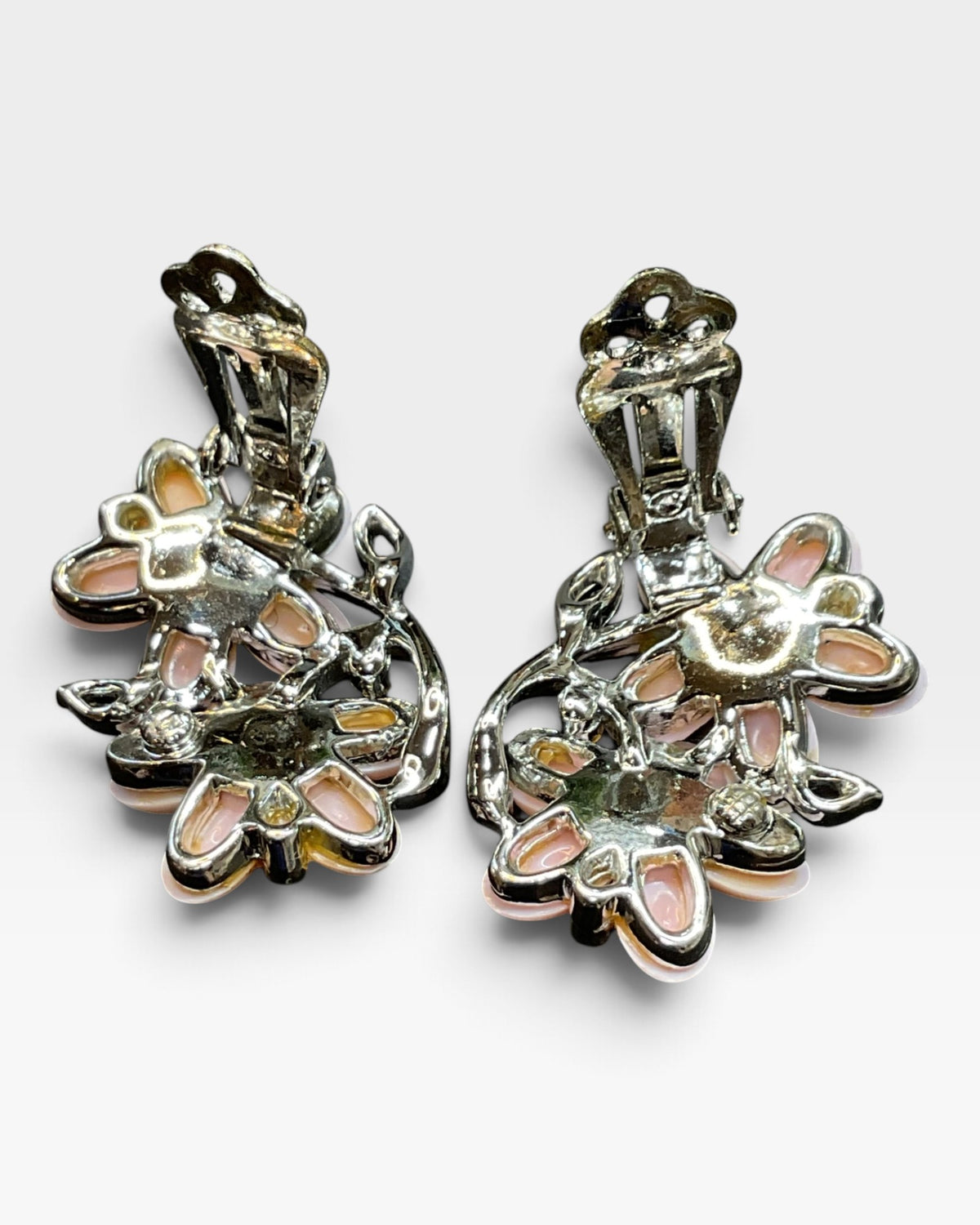 Vintage Lisner Silver Tone Pink Flower Clip On Earrings - Pre-Loved