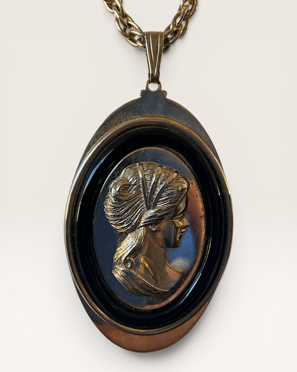 Avon Gold-Tone Cameo Necklace - Estate Sale (Great Condition)