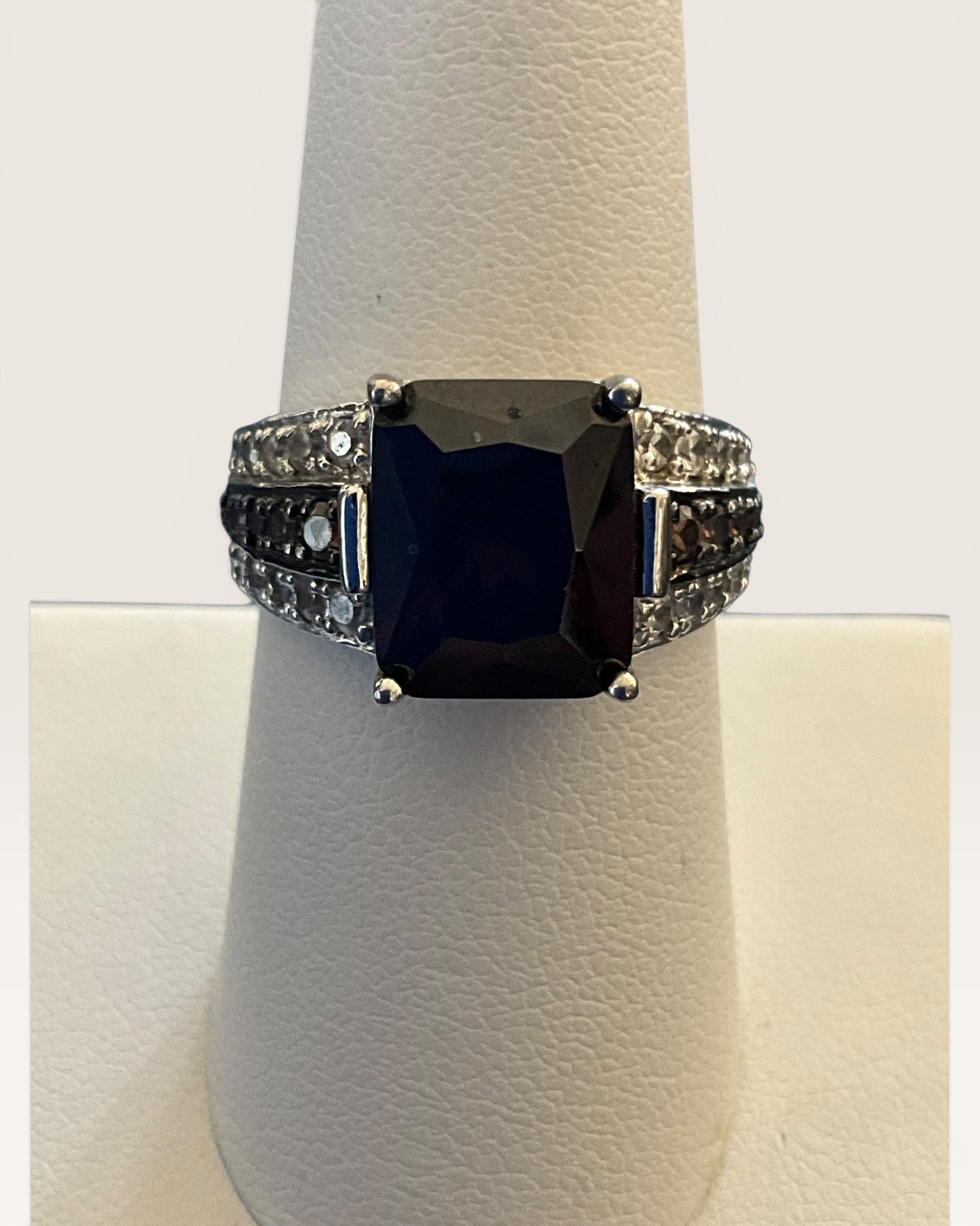 Ross Simmons Sterling Silver Garnet CZ Ring - Estate Sale (Great Condition)