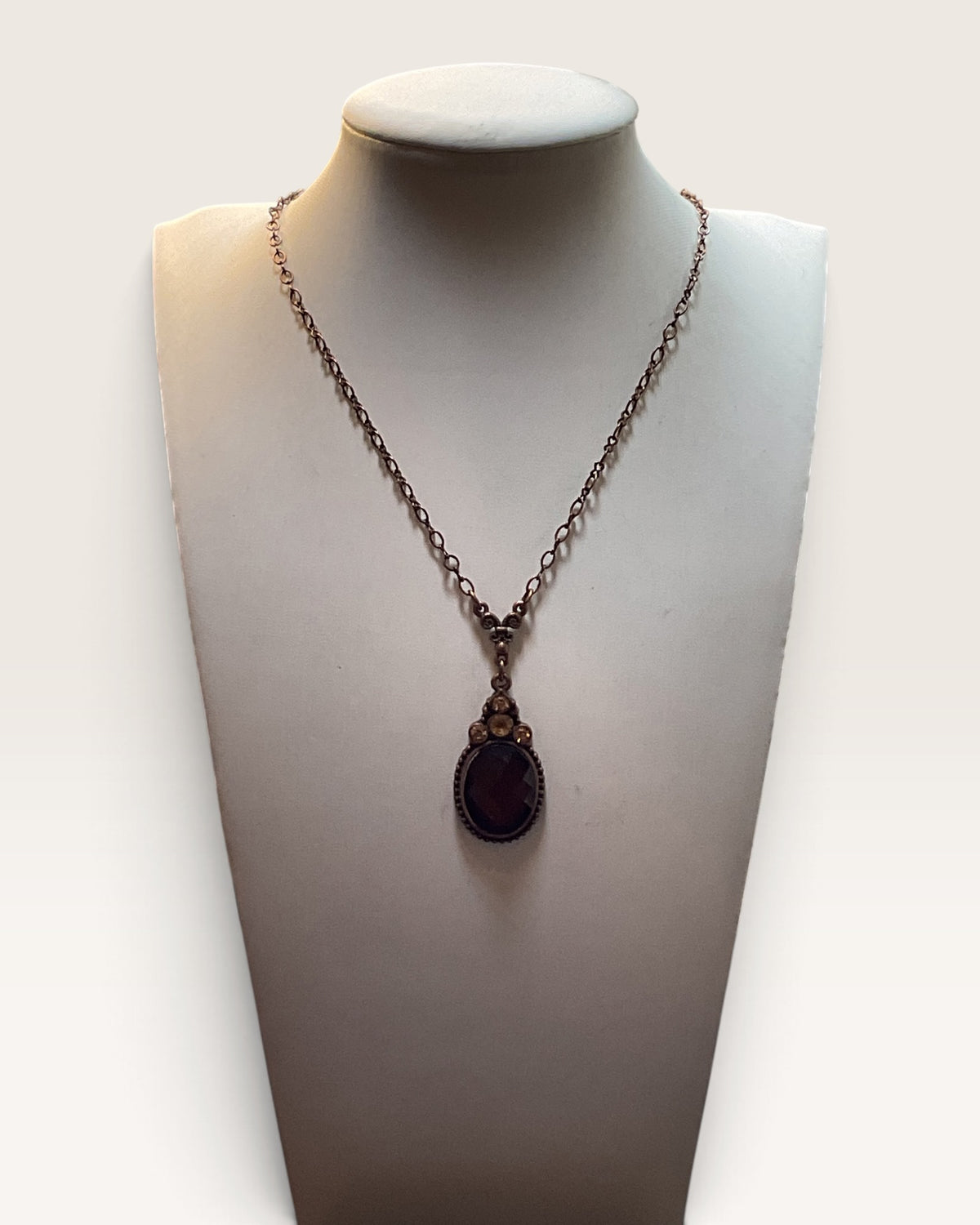 1928 Copper Tone Pendant Necklace 18-20" - Pre-Loved