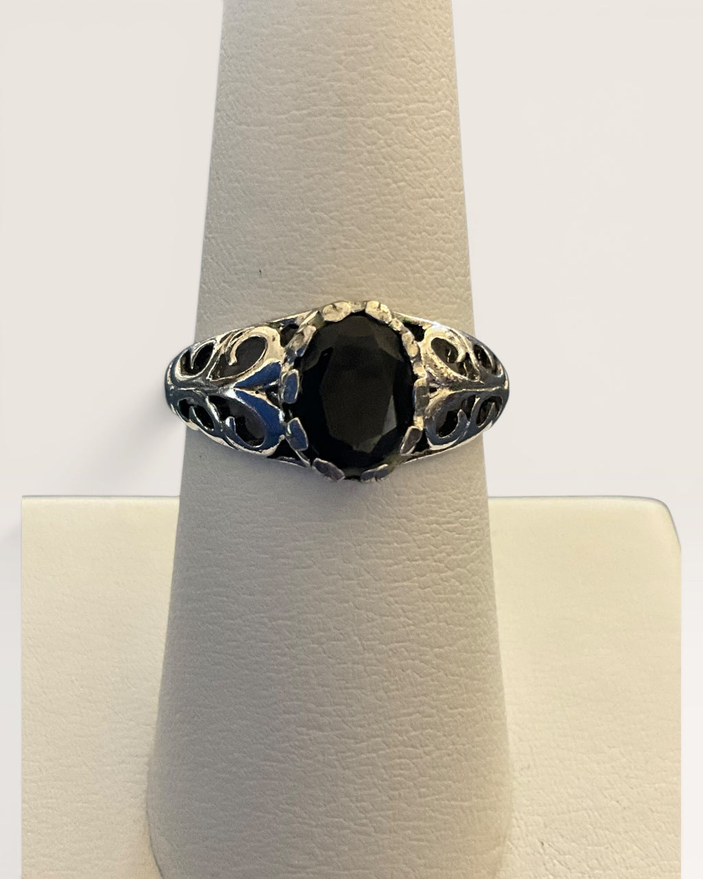 Sterling Silver Blue Sapphire Ring - Estate Sale (Great Condition)
