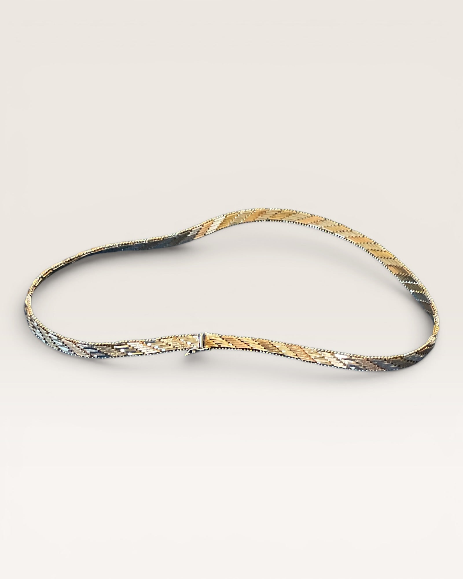 Italian Made Riccio 16” 29 grams Tri-Colored Necklace - Estate Sale (Great Condition)