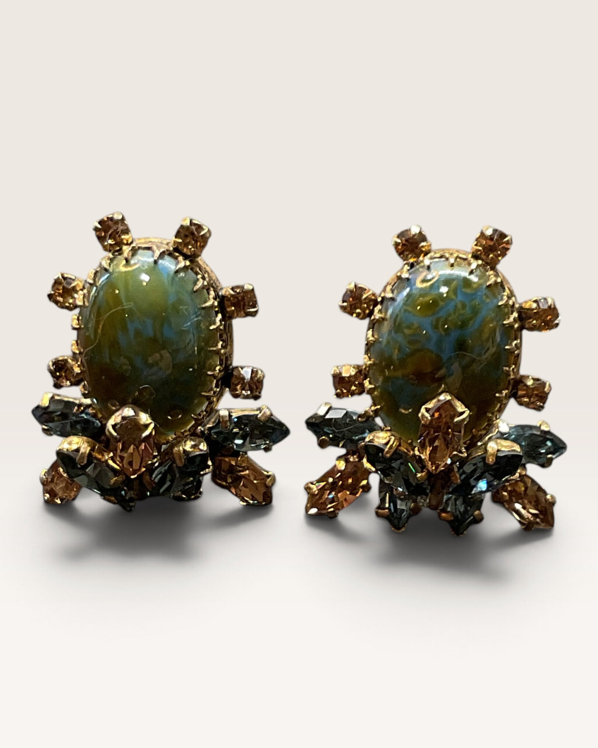 Vintage Austria Clip on Earrings - Pre-Loved
