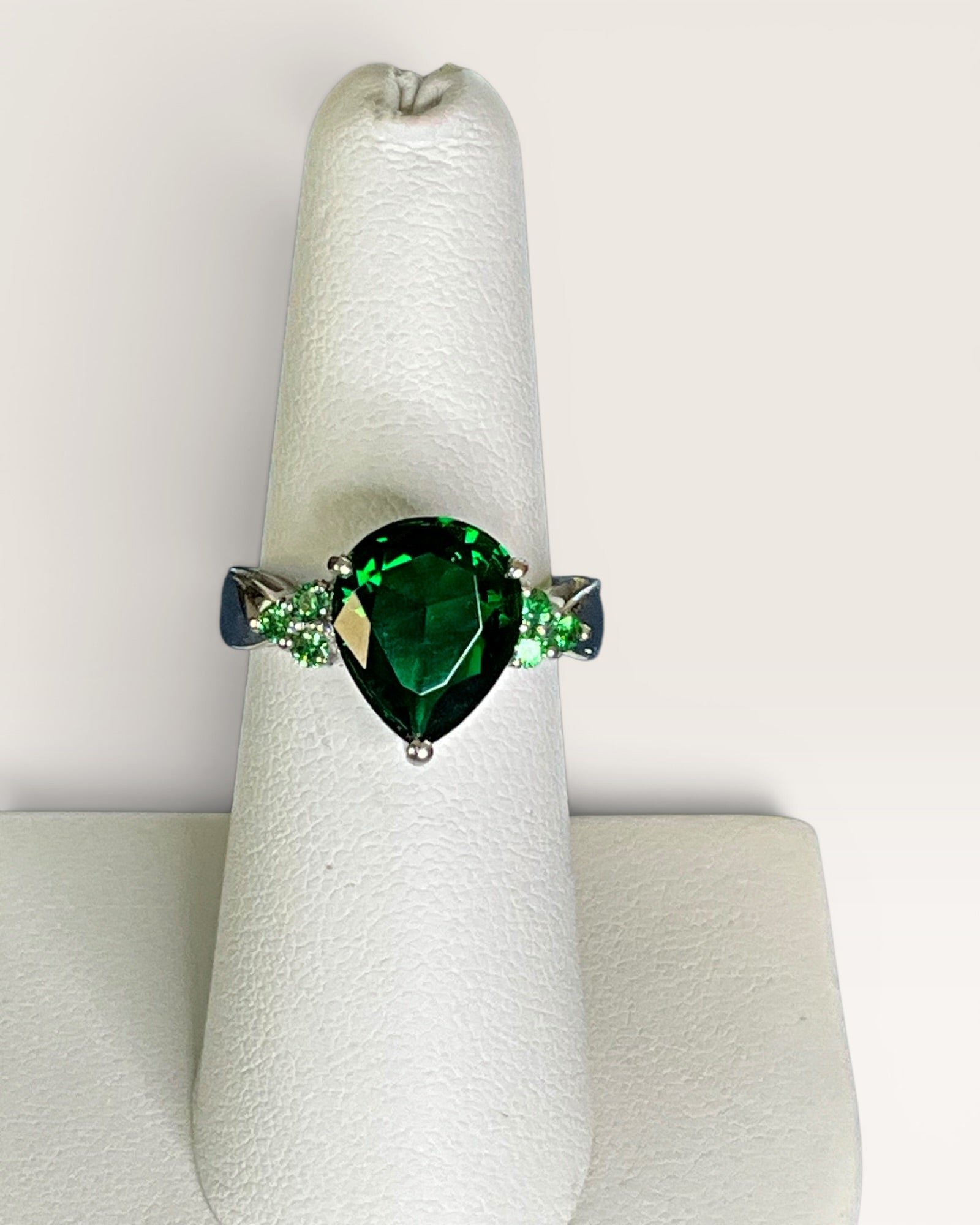 Karis Stainless Emerald Look Pear Shaped Statement Ring - Estate Sale (Great Condition)