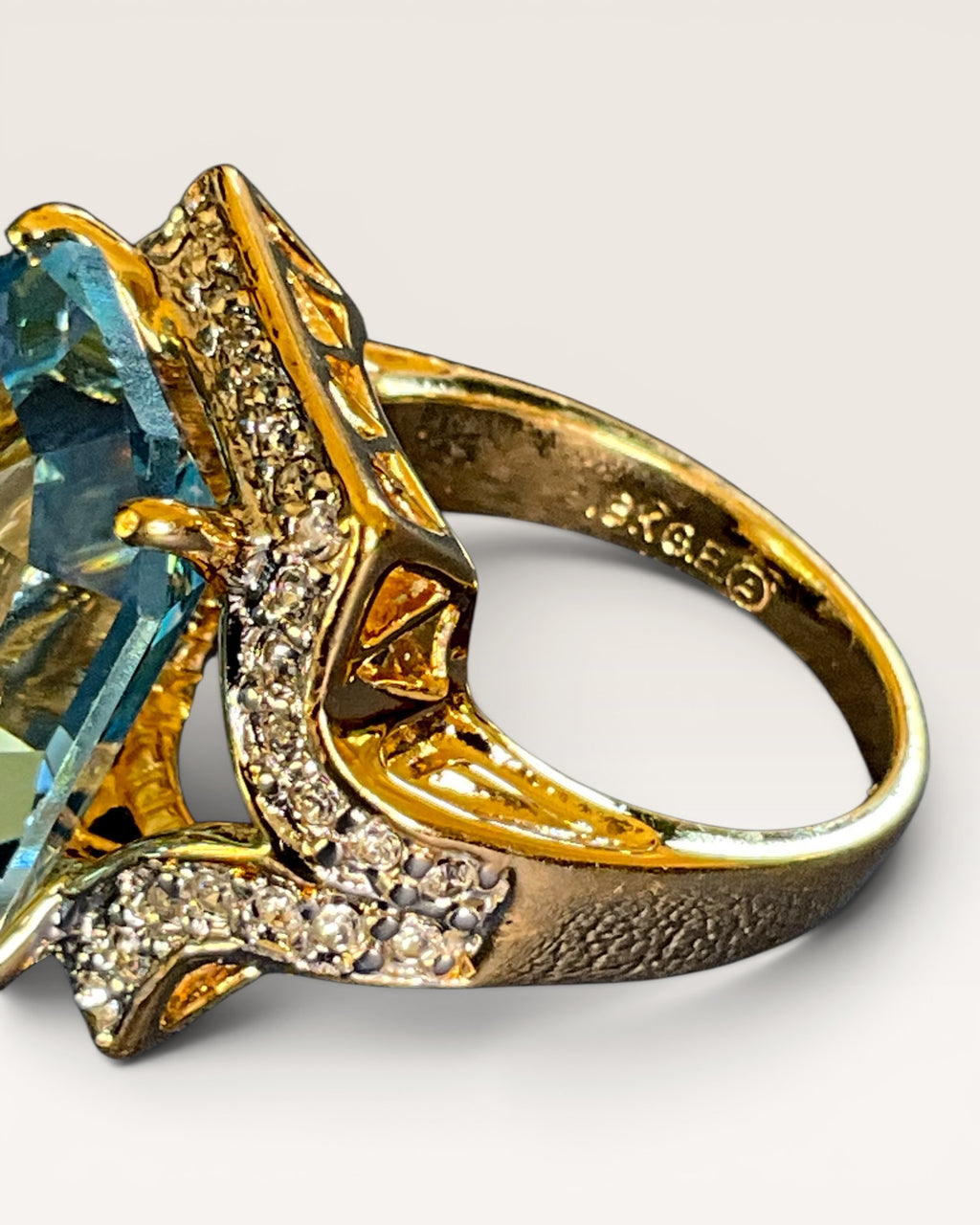 18K Gold Electroplate Blue Stone Cocktail Ring - Estate Sale (Great Condition)