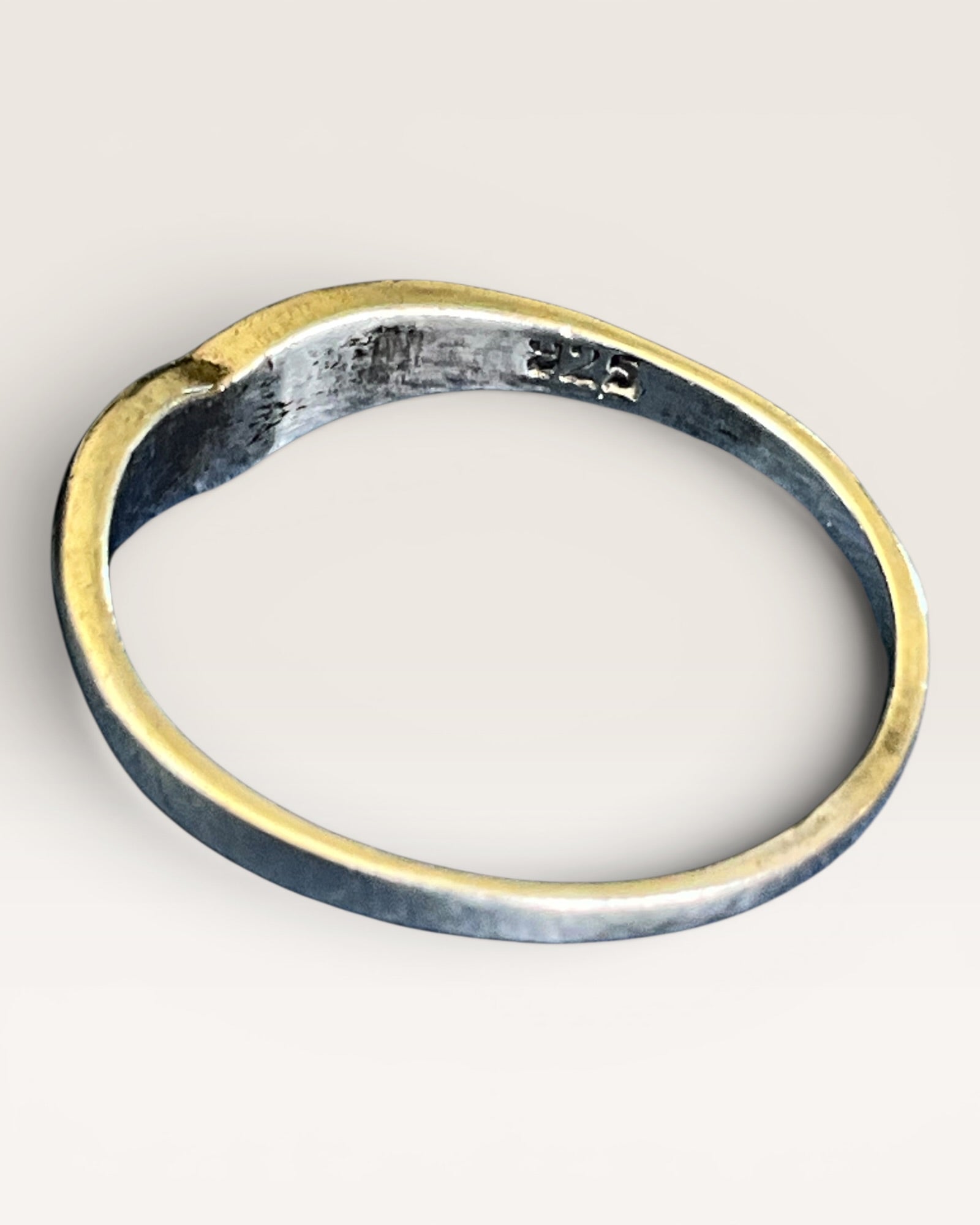 Dainty Inlay Sterling Silver Black Onyx Ring - Estate Sale (Great Condition)
