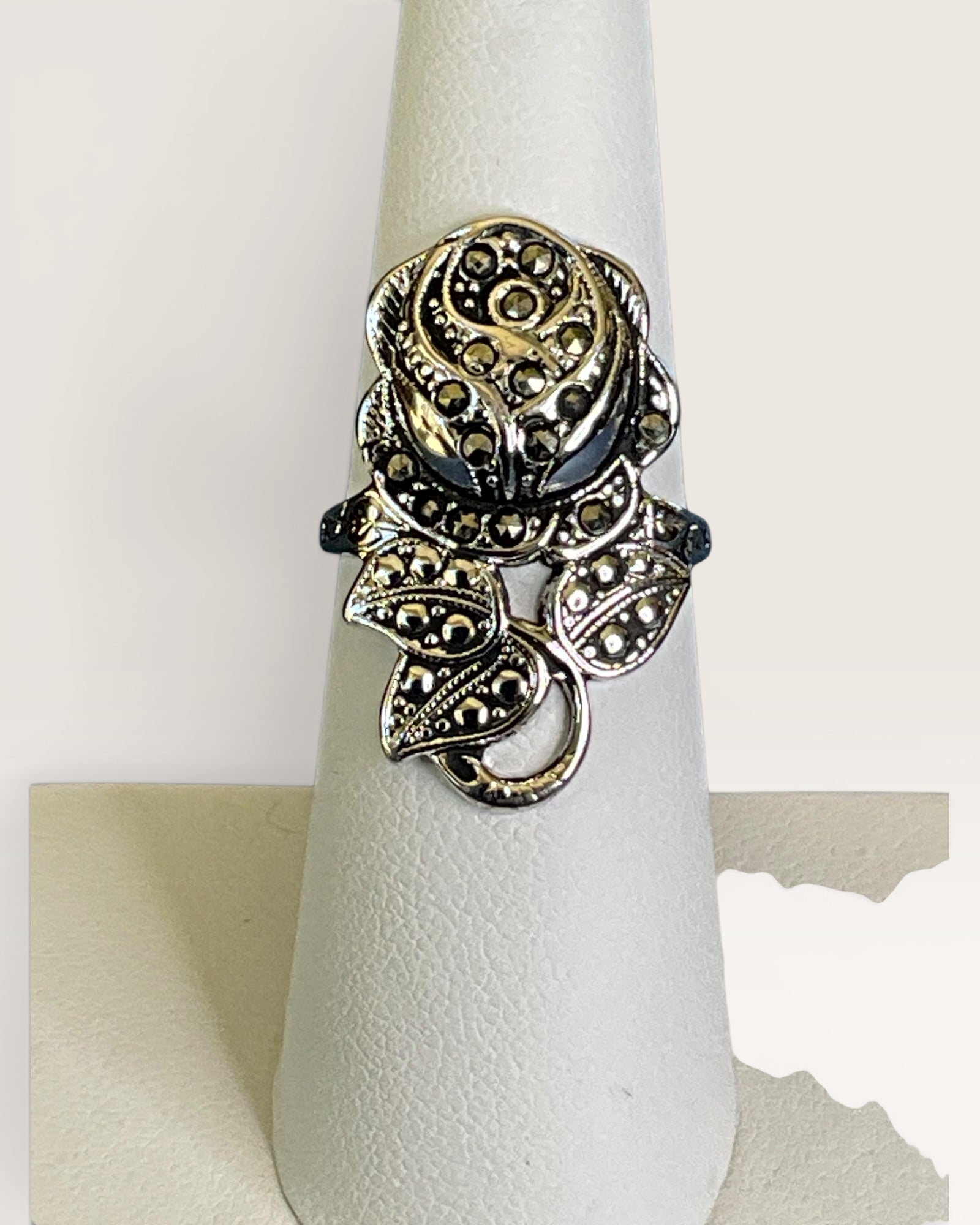 Sterling Silver Vintage Art Deco Marcasite Ring - Estate Sale (Great Condition)