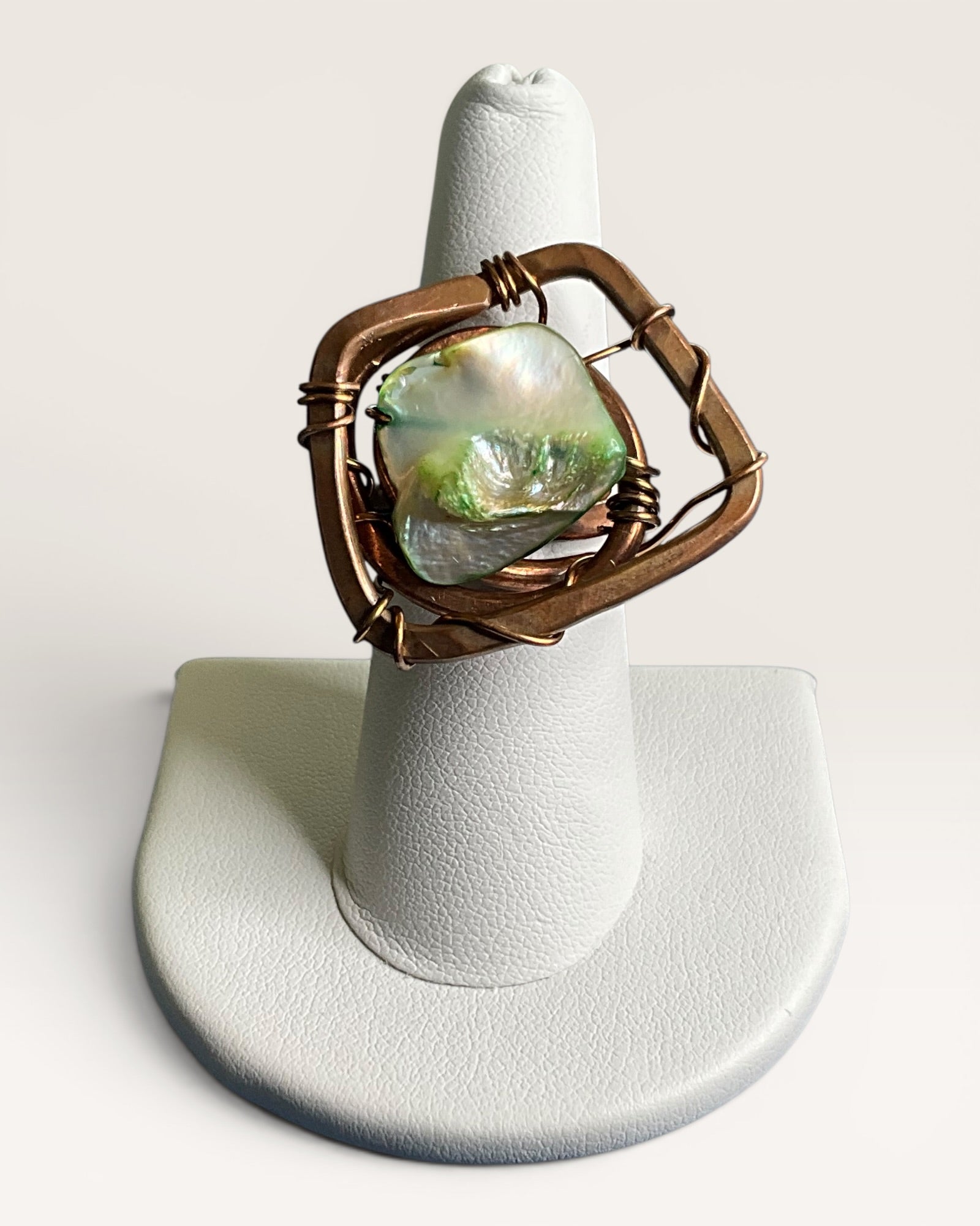 Artisan Wire Wrapped Mother of Pear Copper Tone Boho Statement Ring - Estate Sale (Great Condition)