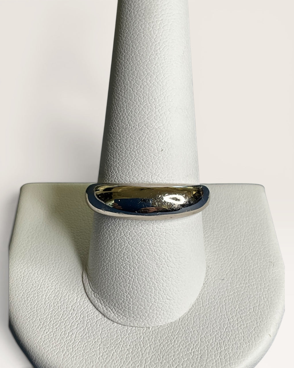 Minimalist Silver-Tone Dome Band Unisex Comfort Ring - Estate Sale (Great Condition)