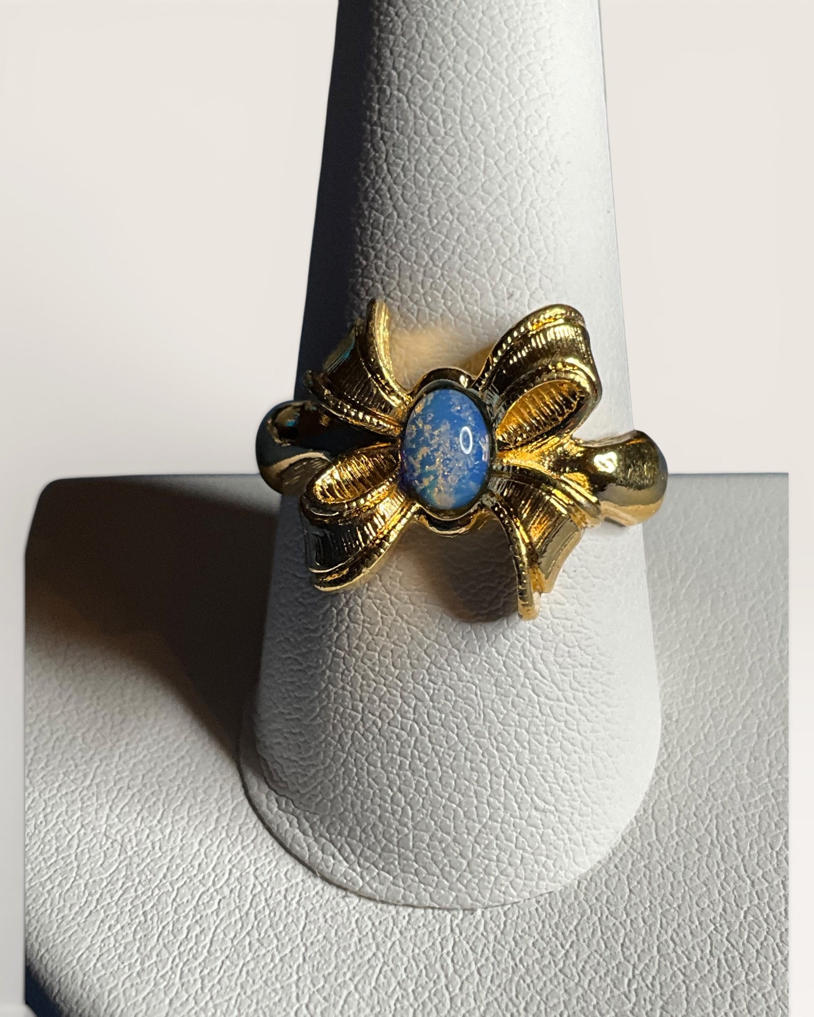 Avon Blue Faux Stone Bow Ring - Estate Sale (Great Condition)